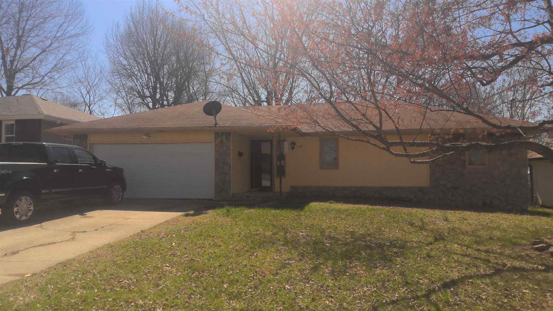 1334 East Nora Street Property Photo 1