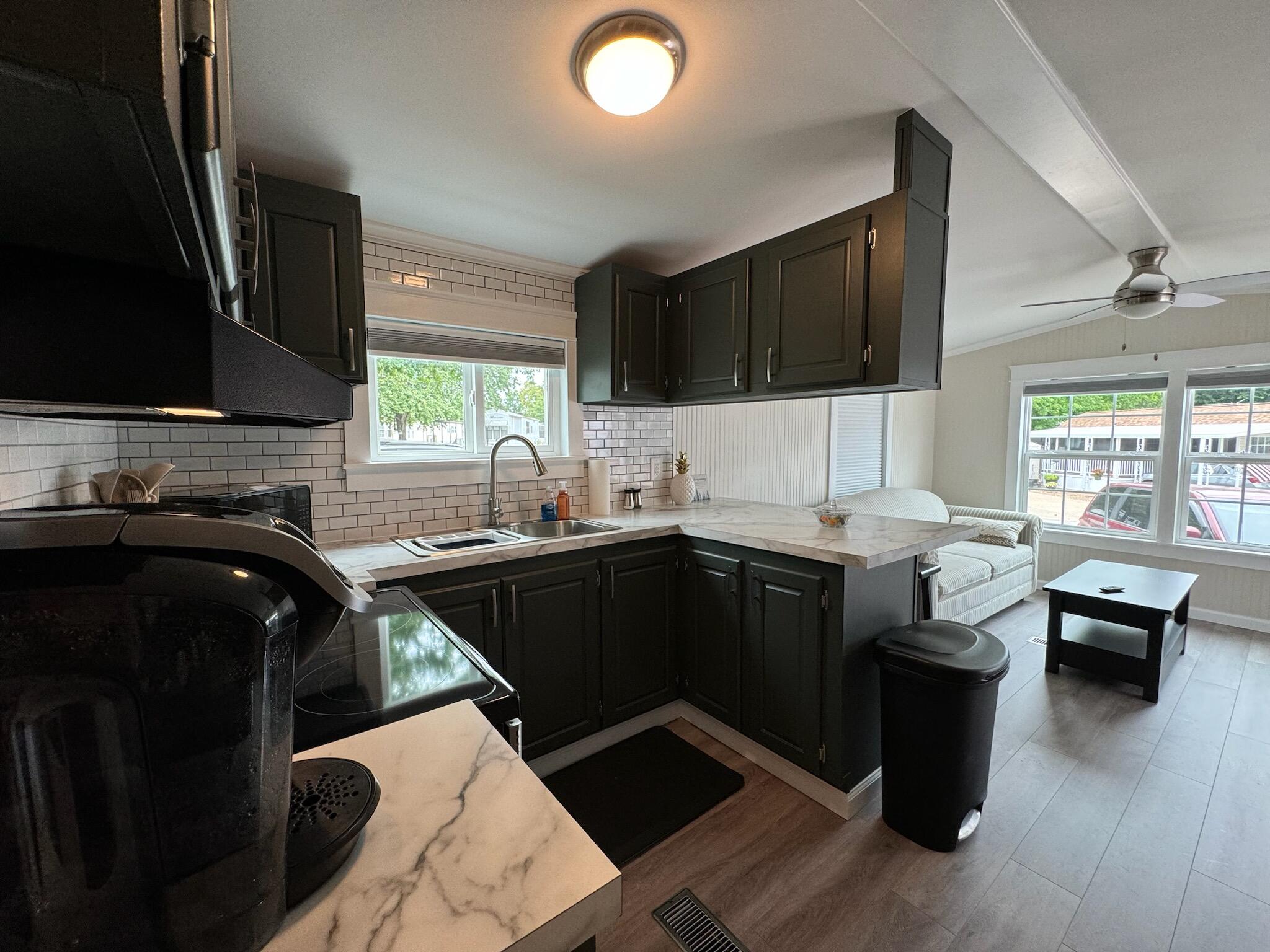 110 Blue-bird Lane Property Photo 10