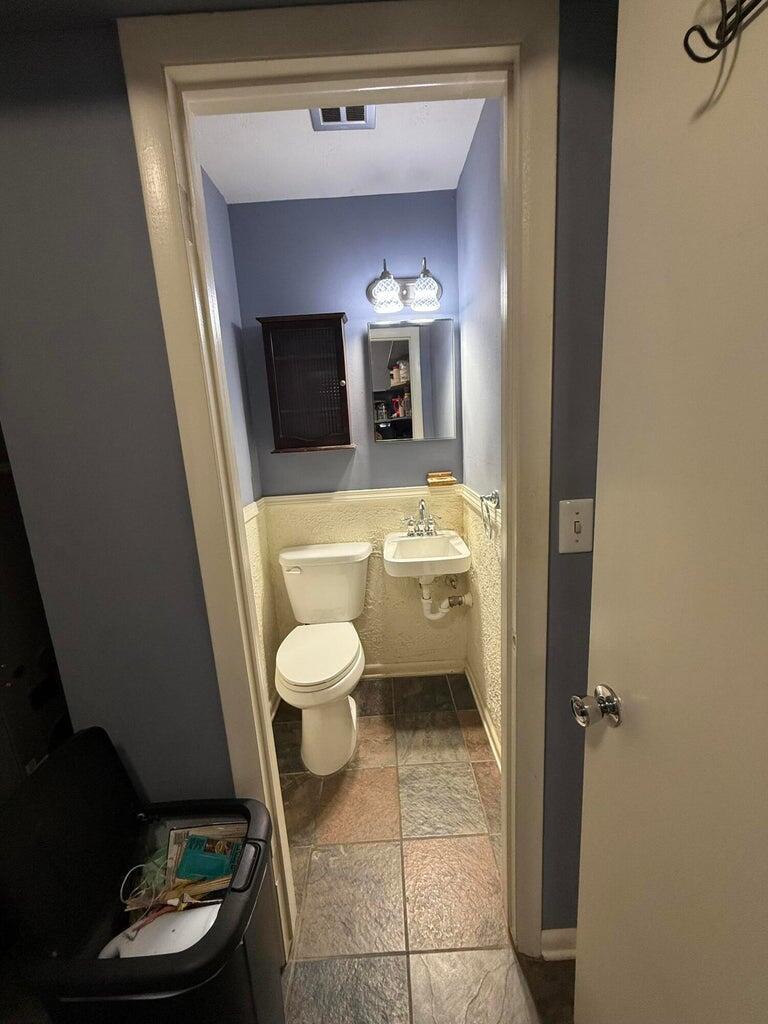 1208 South Cedarbrook Avenue Property Photo 13