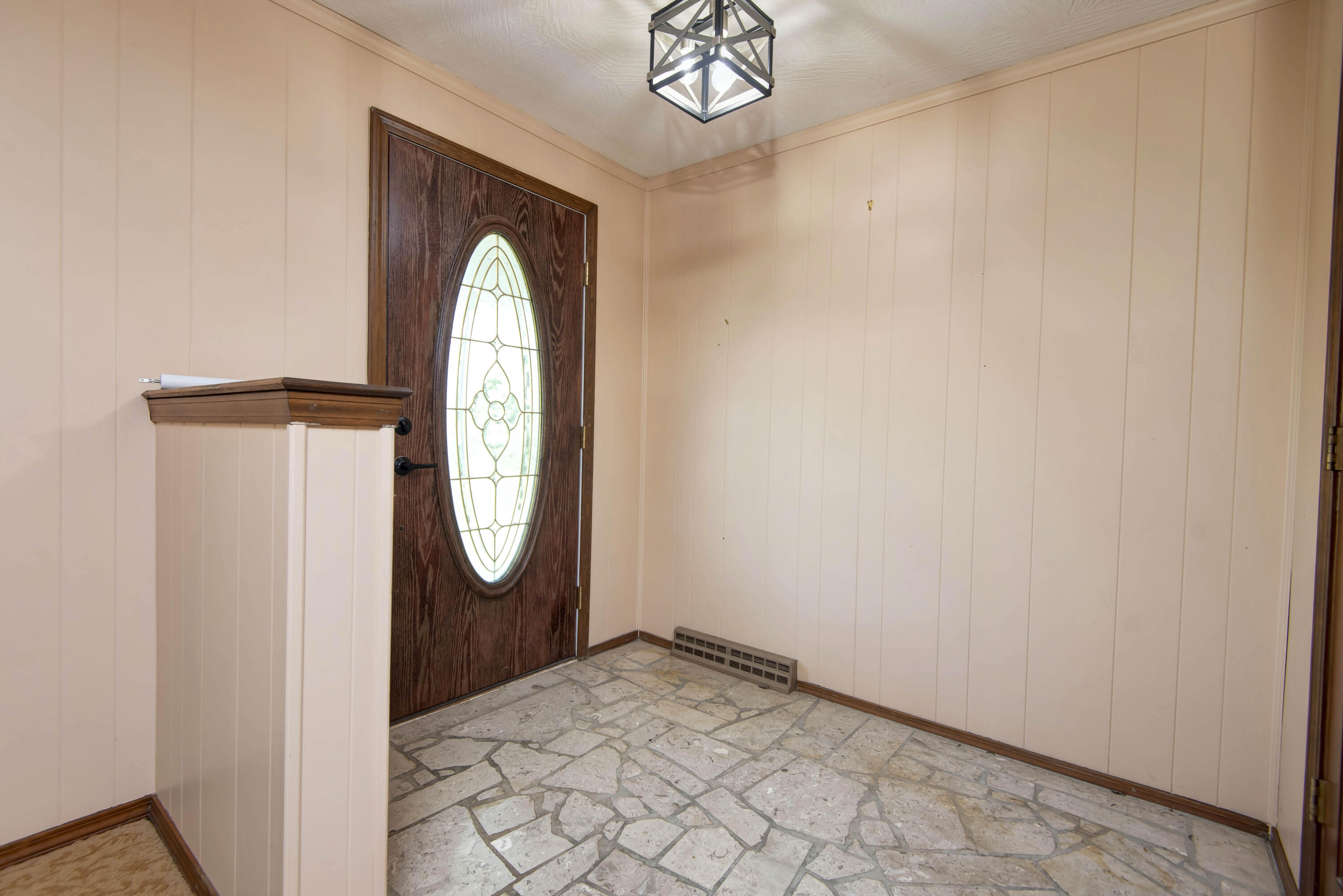 5338 South 210th Road Property Photo 2