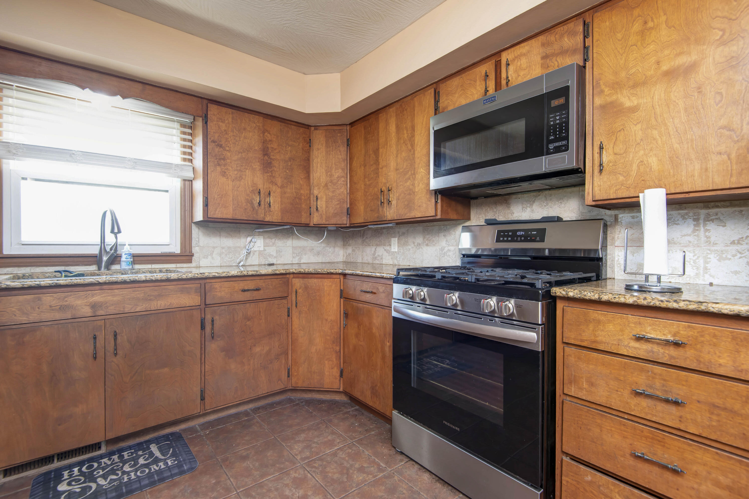 5338 South 210th Road Property Photo 8