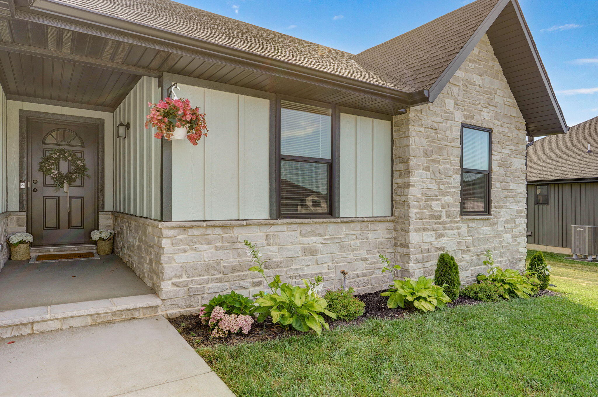 816 South Rockburn Court Property Photo 4