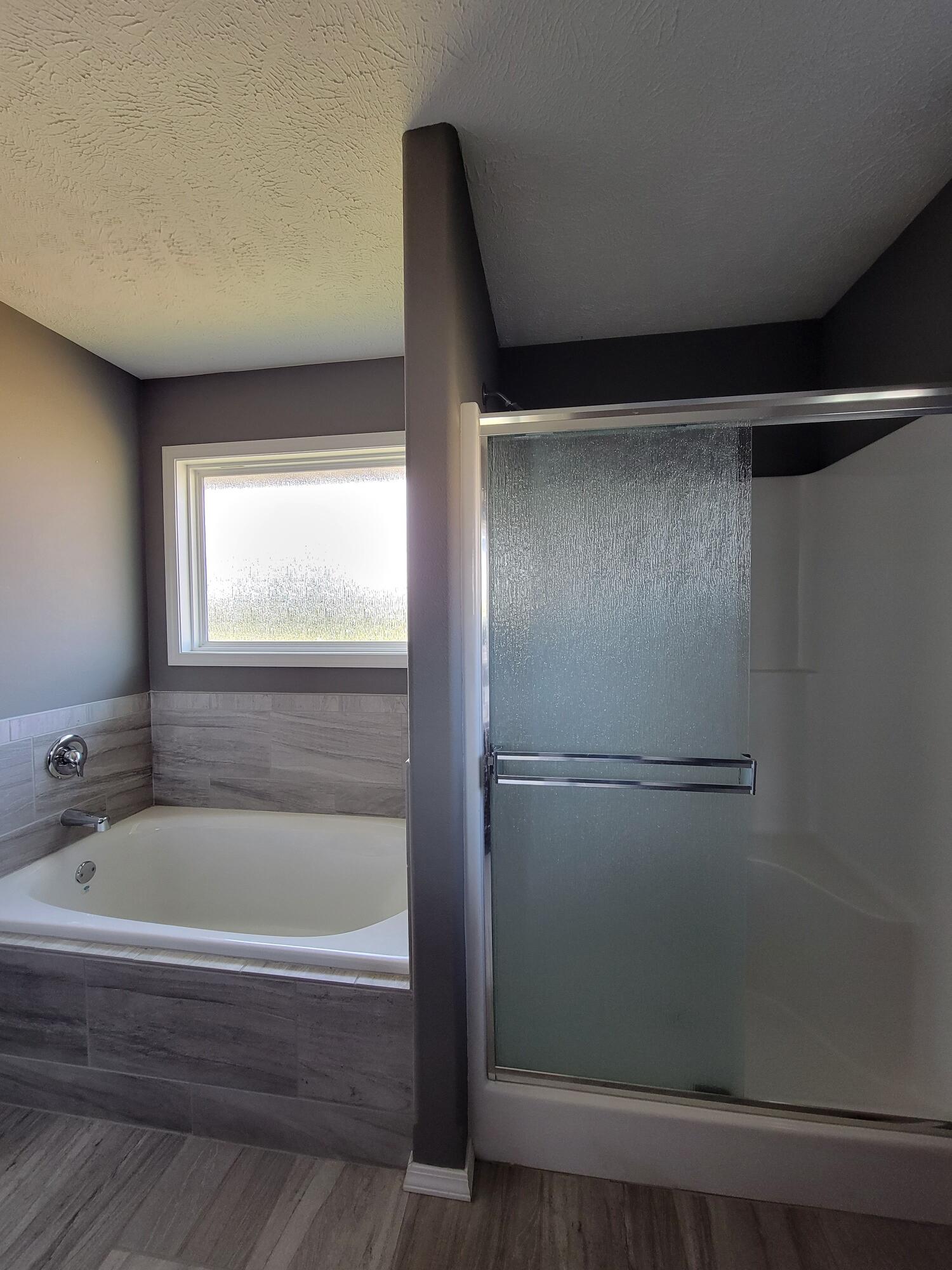 100 Hawthorn Avenue Property Photo 12