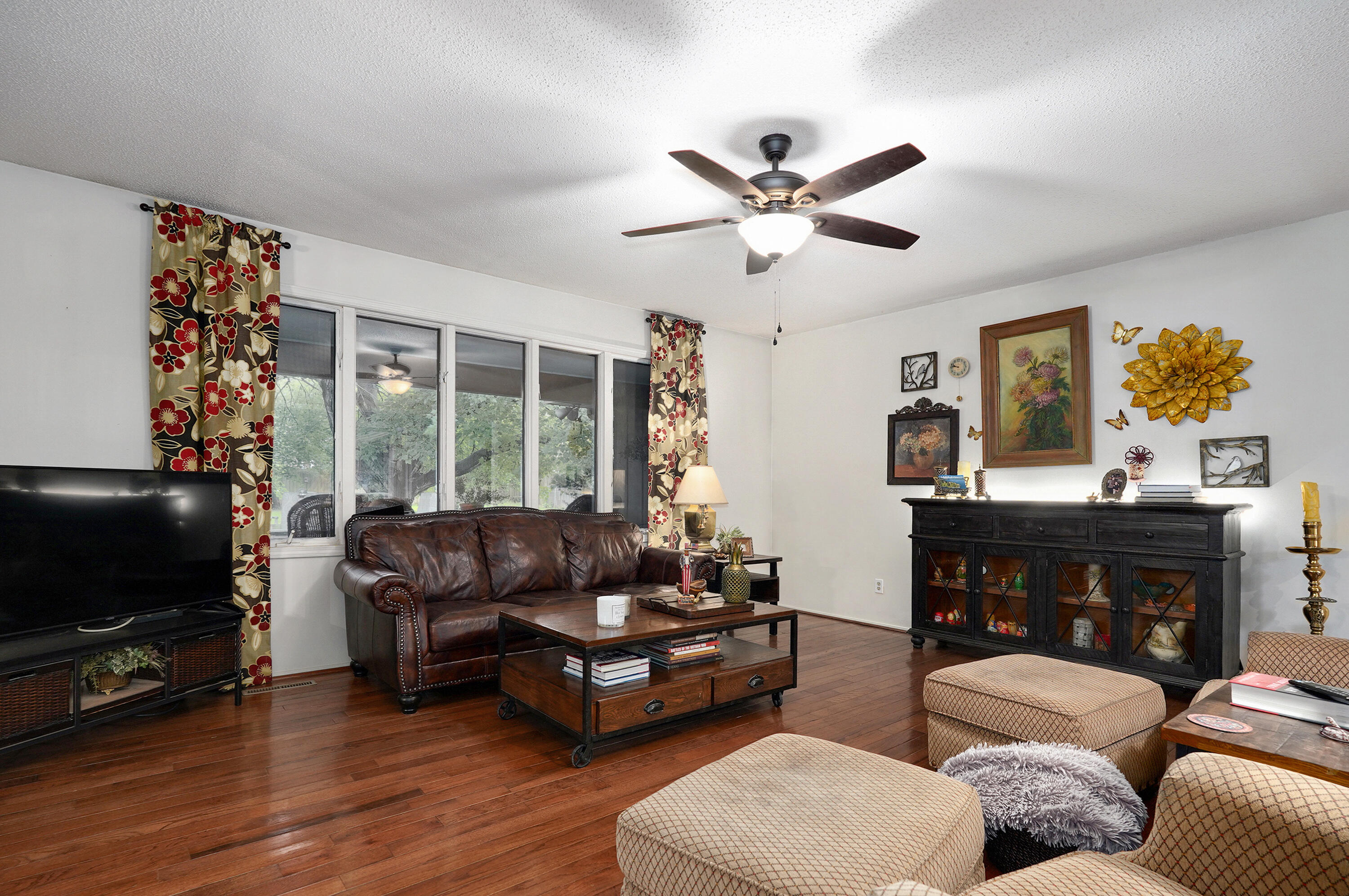 667 South Broadview Drive Property Photo 7