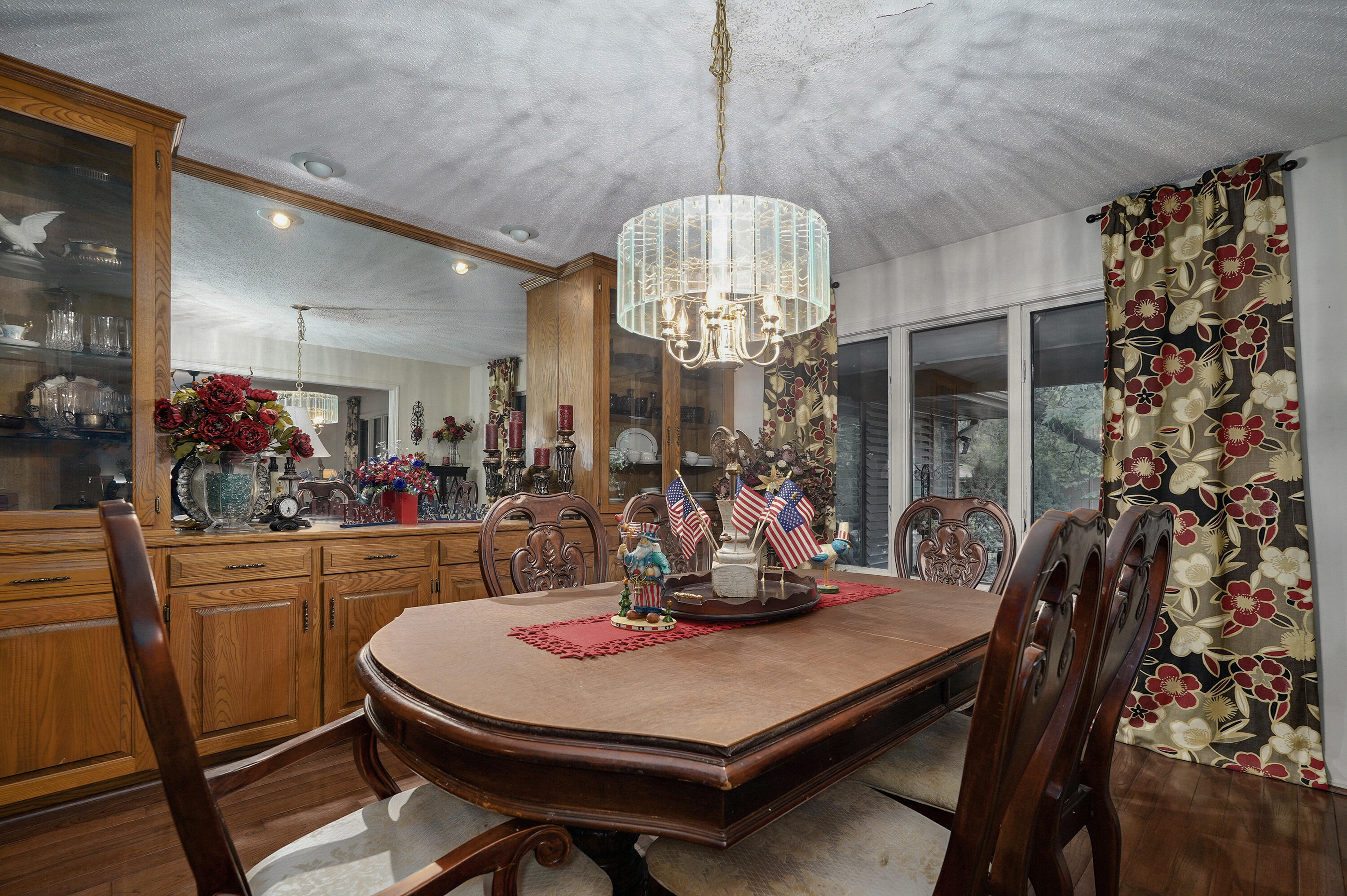 667 South Broadview Drive Property Photo 10