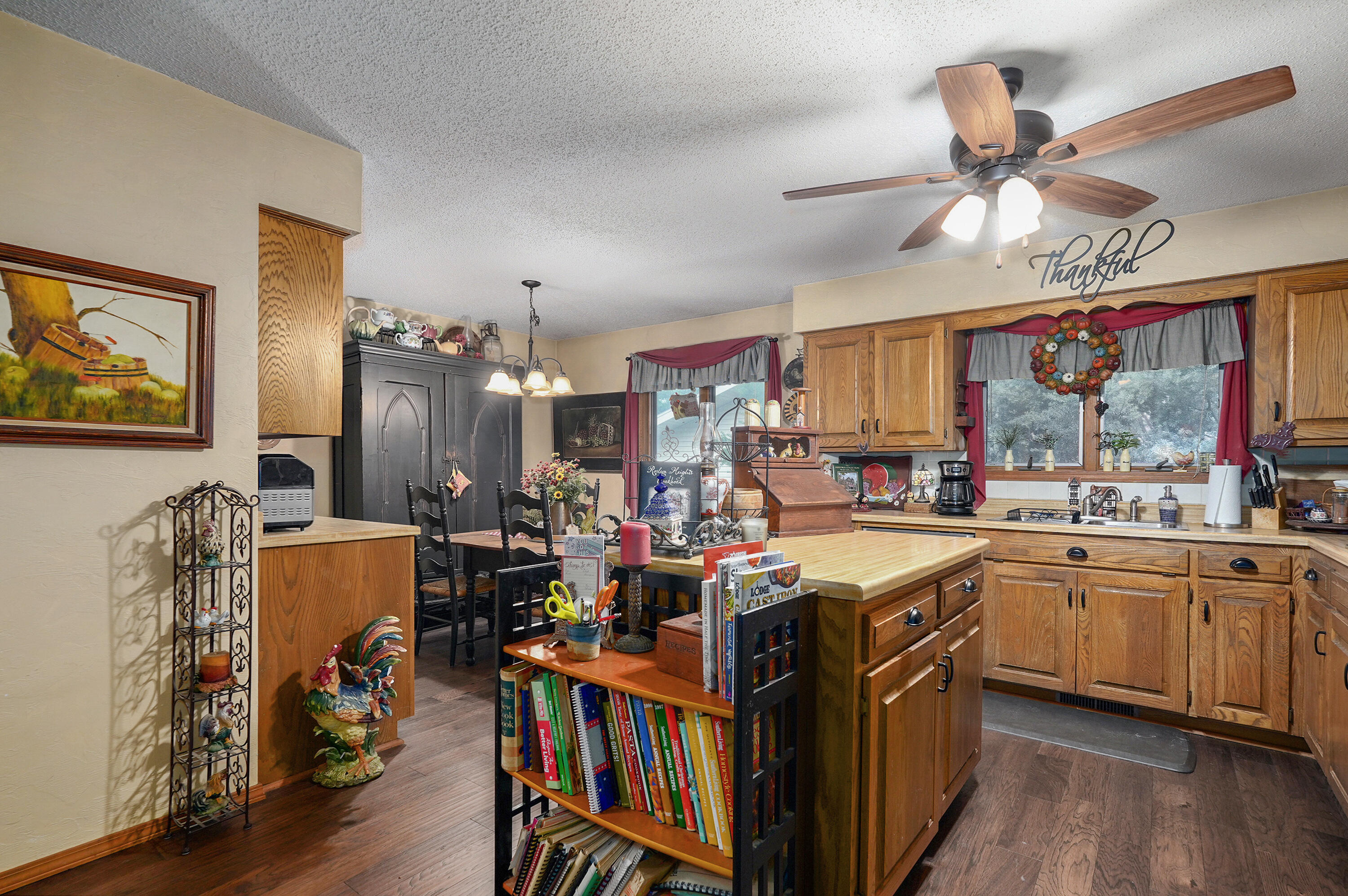 667 South Broadview Drive Property Photo 15