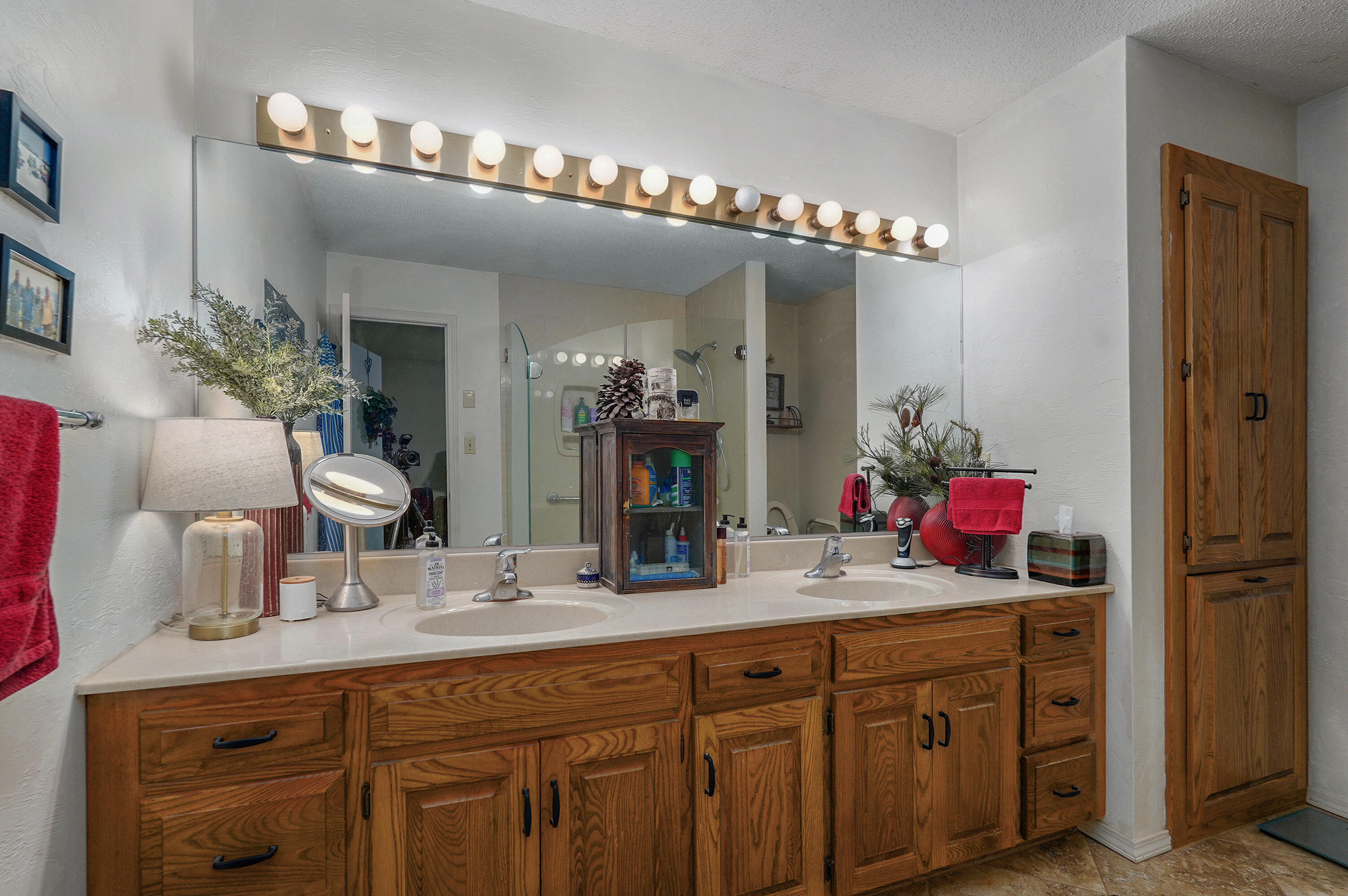 667 South Broadview Drive Property Photo 24