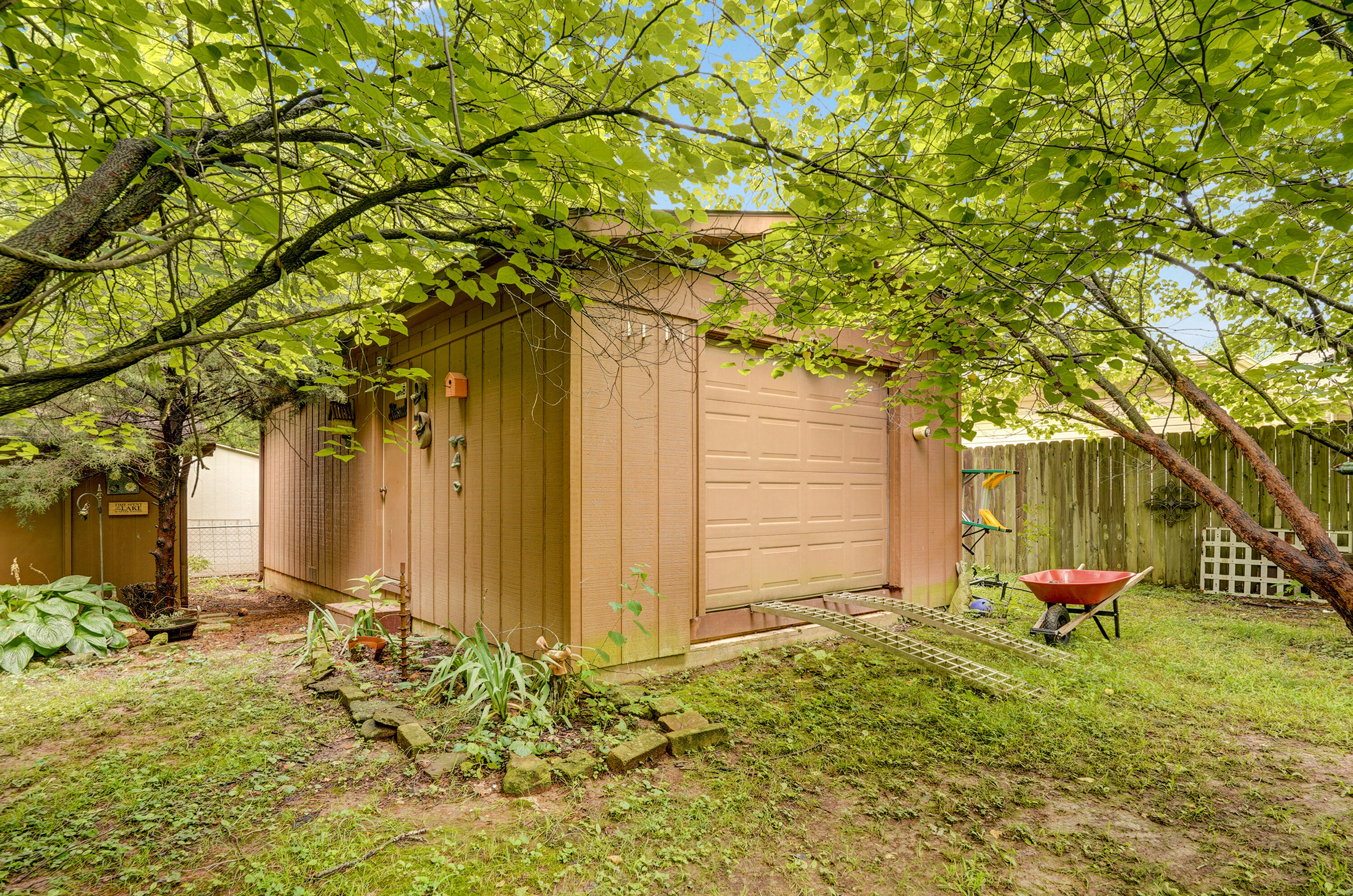 667 South Broadview Drive Property Photo 46