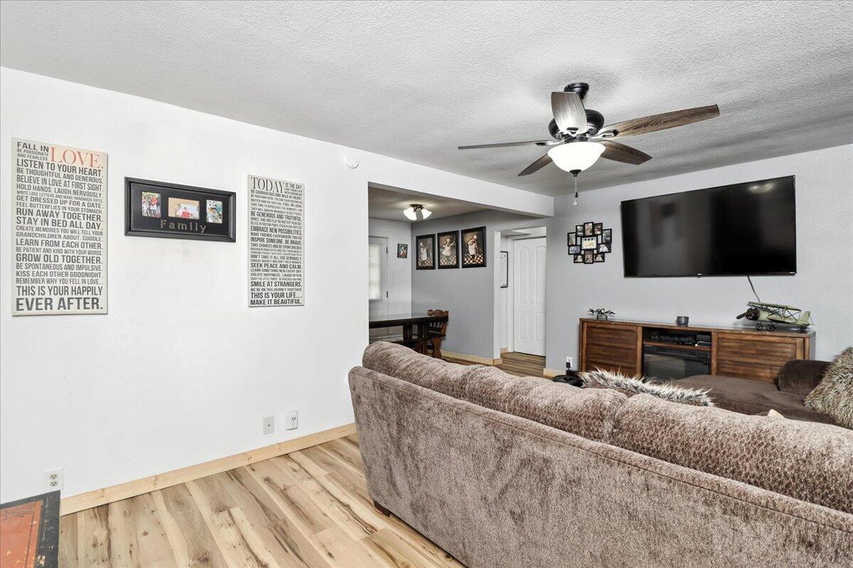 1568 State Rte Bb Property Photo 2