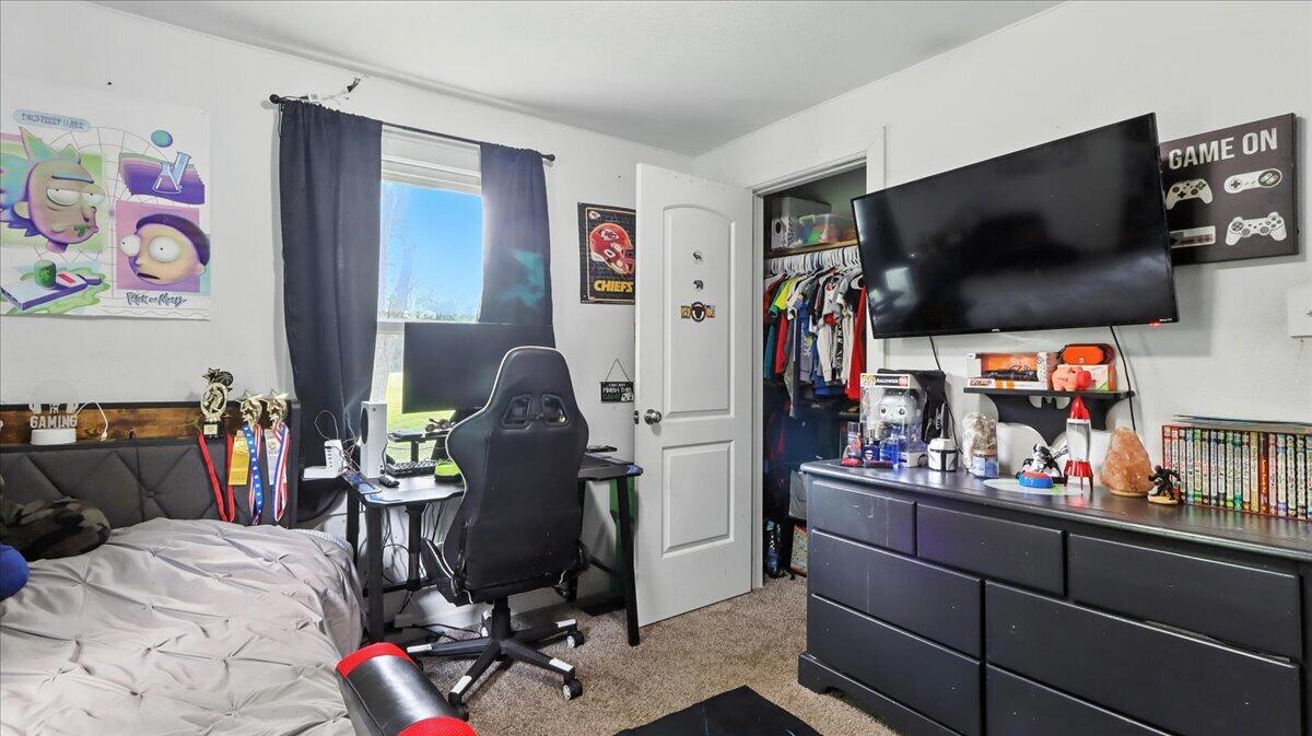 1568 State Rte Bb Property Photo 16