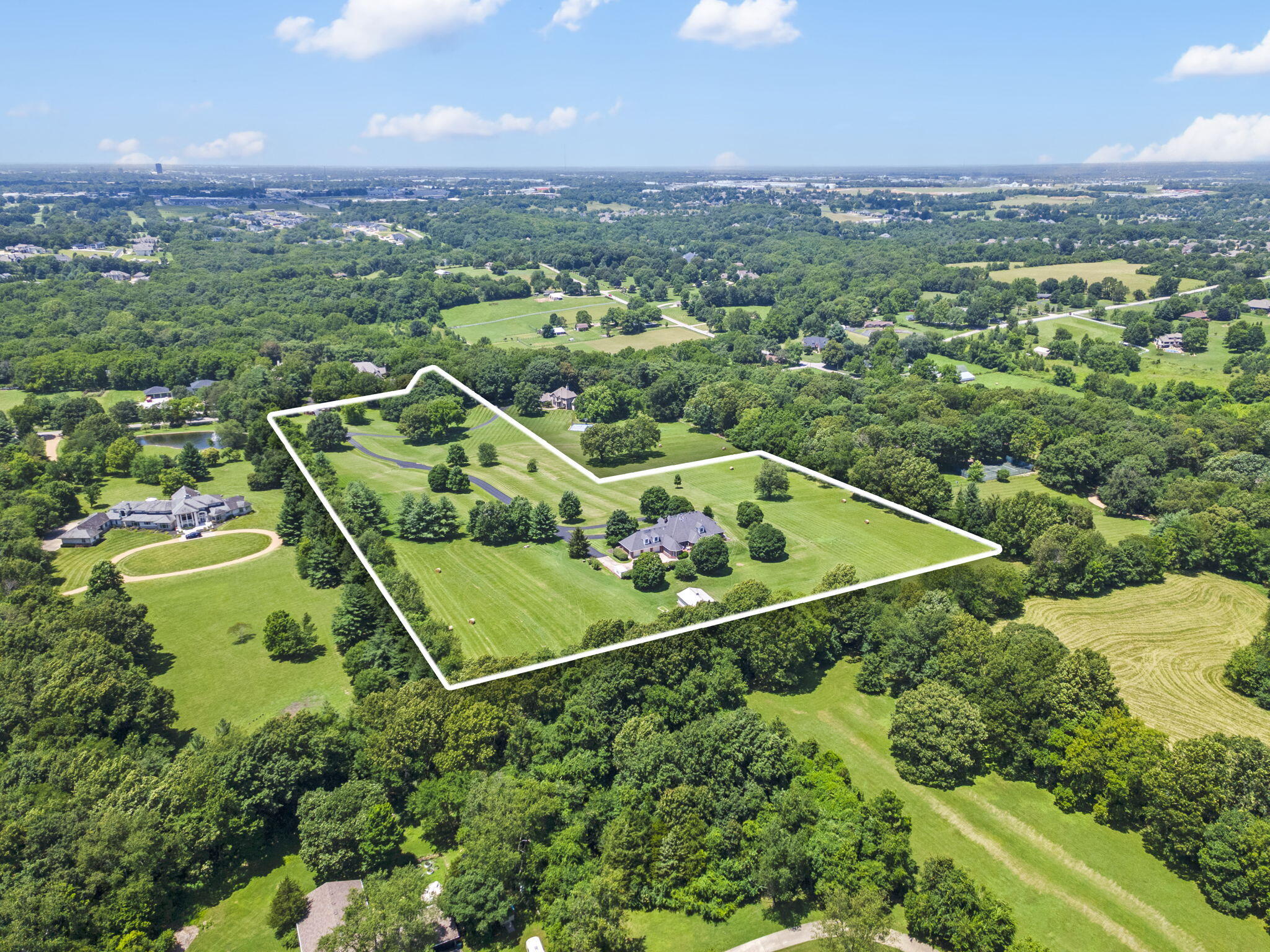 4671 East Beaux Creek Lane Property Photo 3