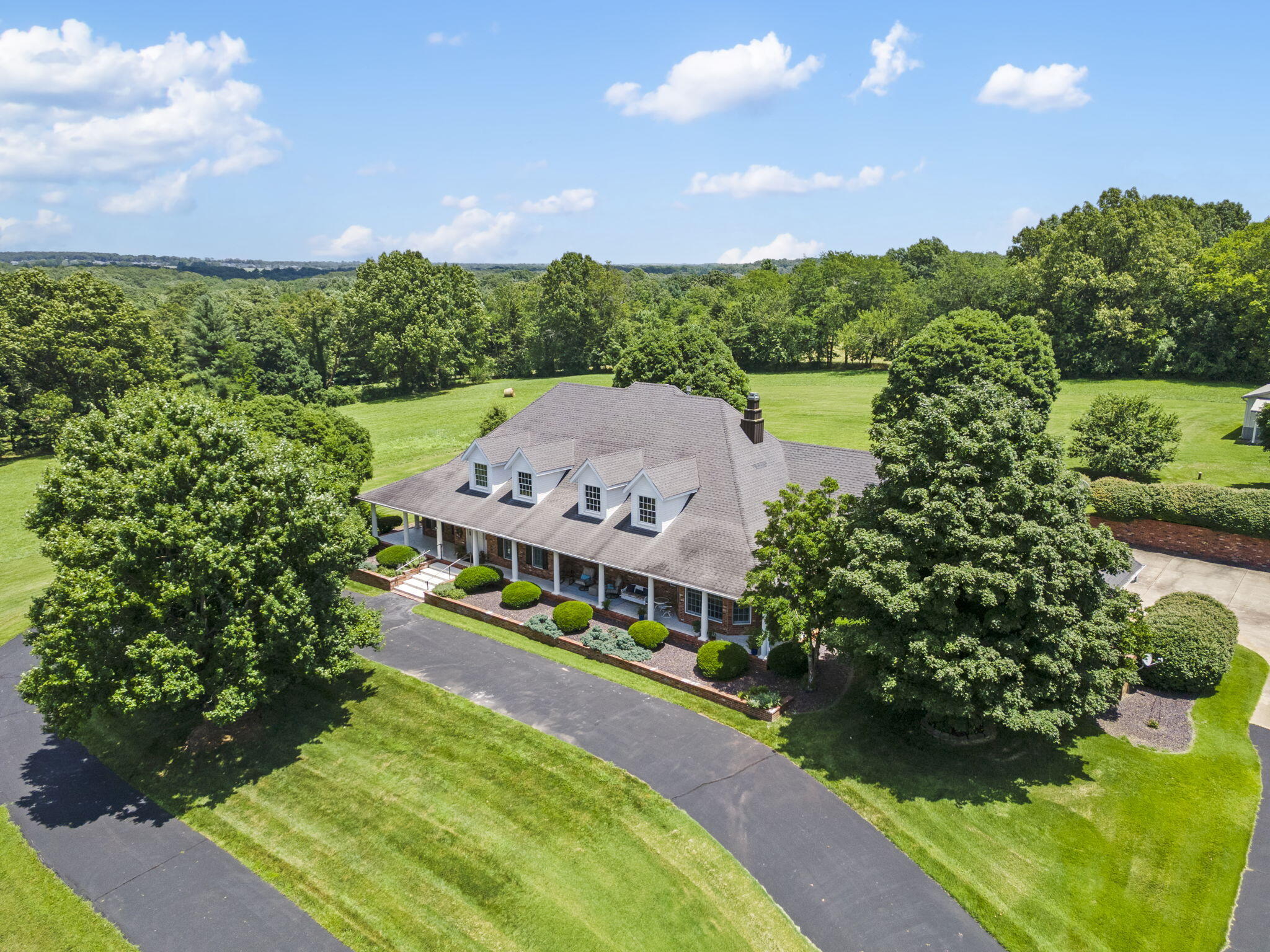 4671 East Beaux Creek Lane Property Photo 4