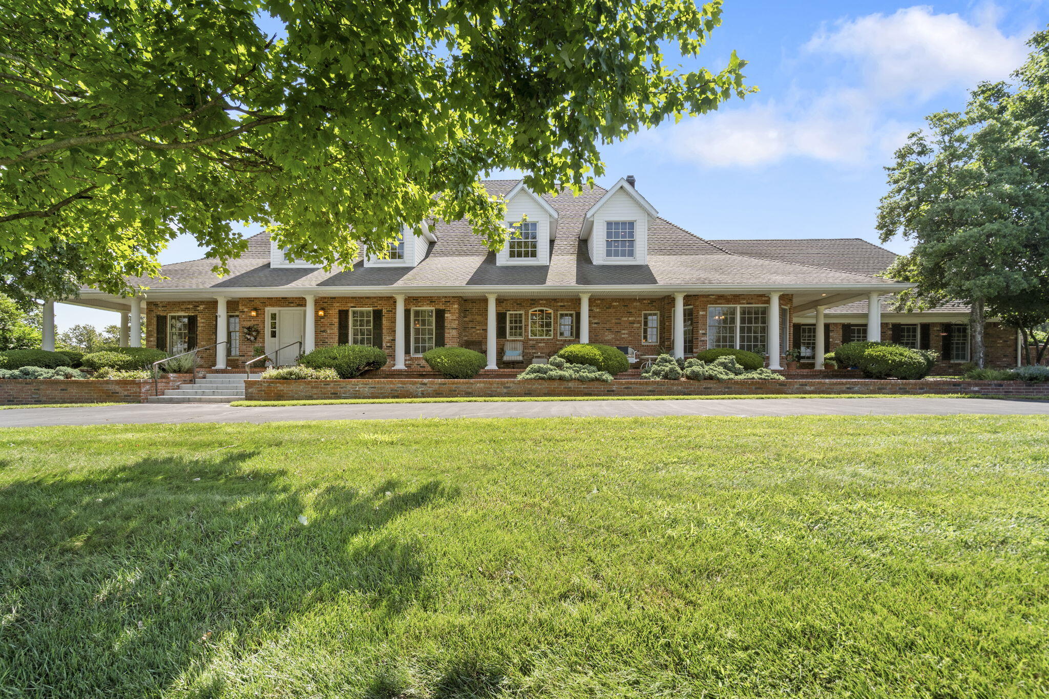 4671 East Beaux Creek Lane Property Photo 5