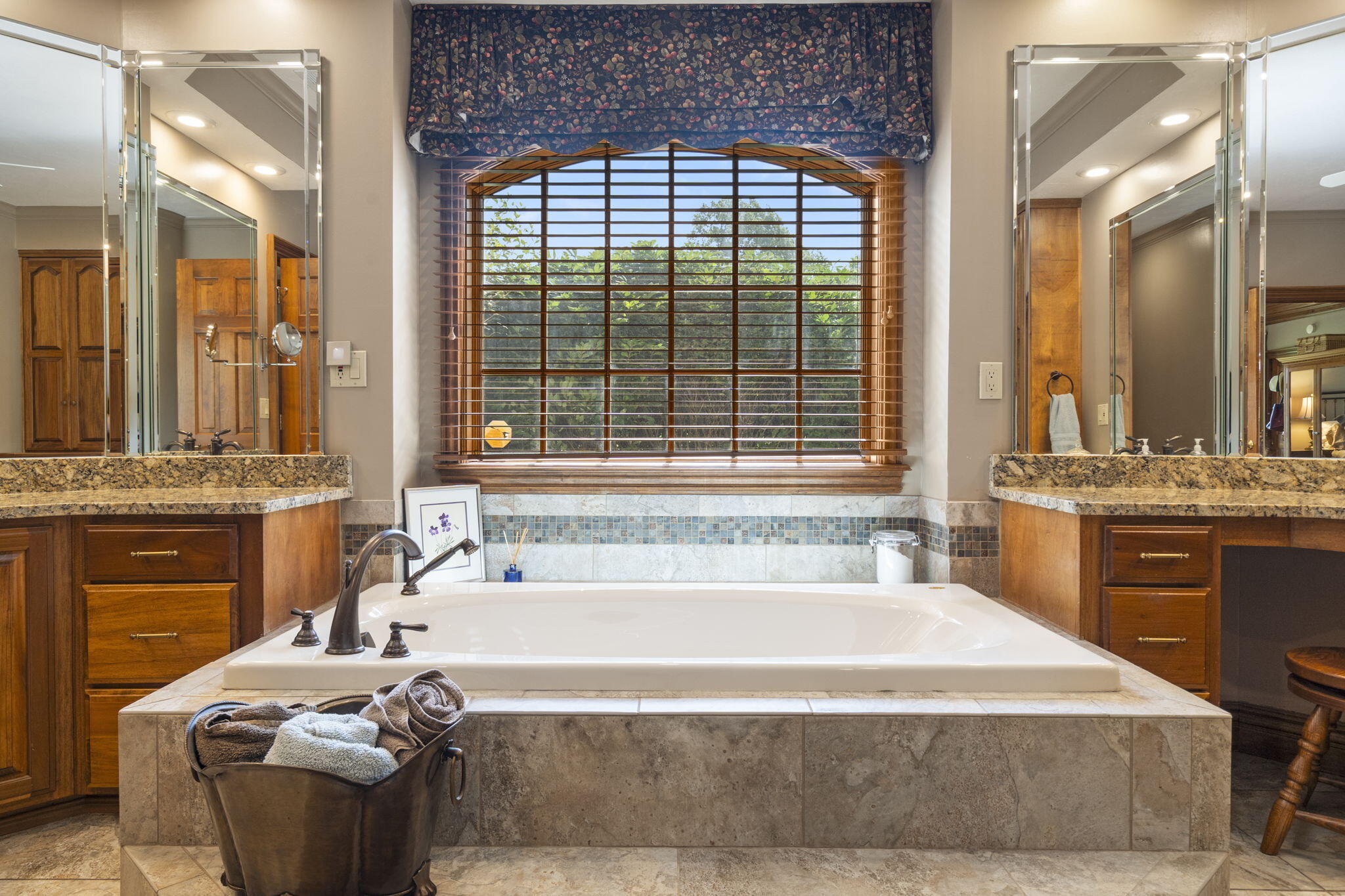 4671 East Beaux Creek Lane Property Photo 37