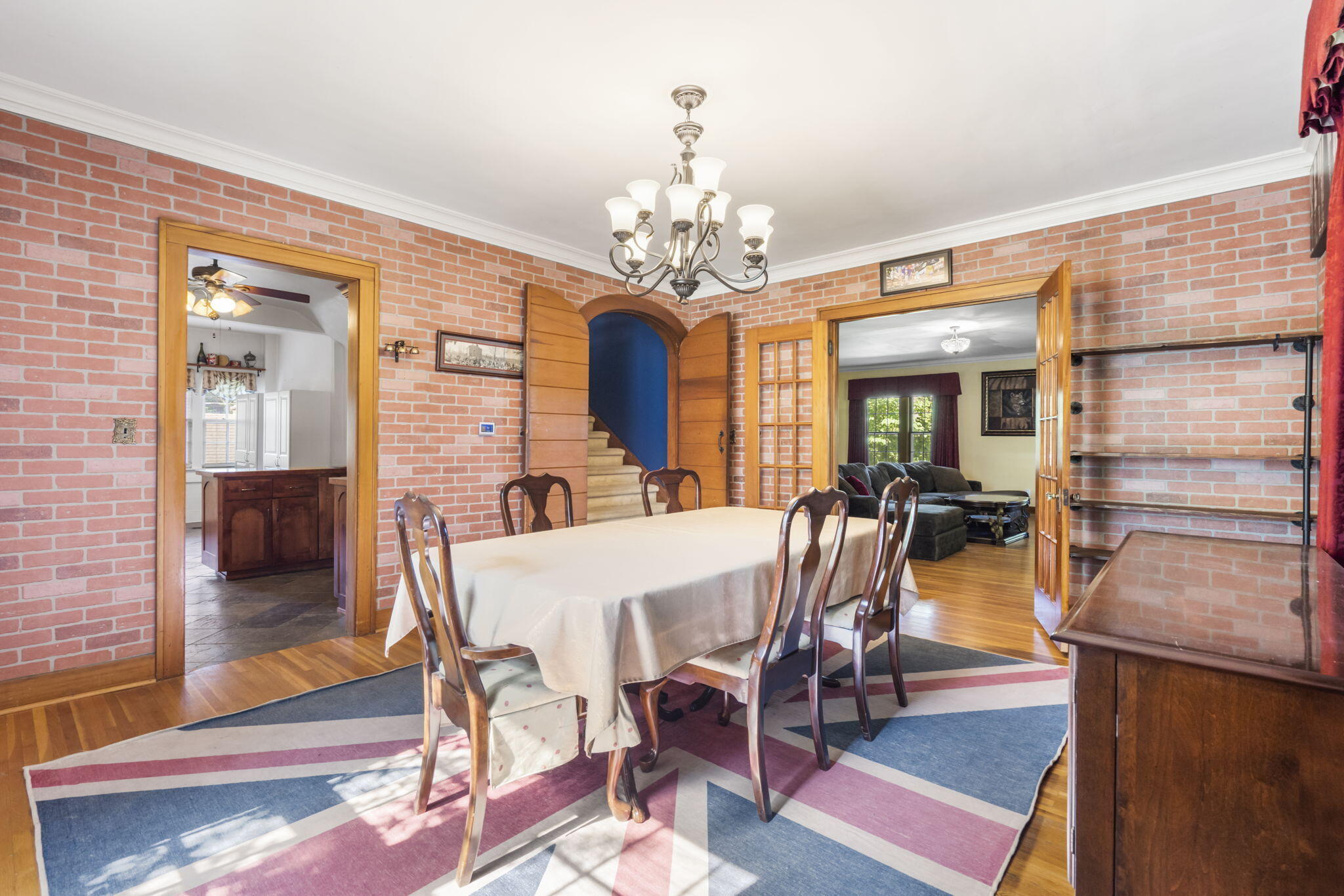 519 East South Street Property Photo 19