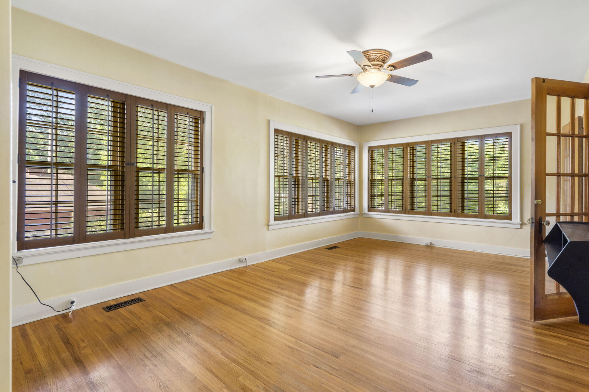 519 East South Street Property Photo 22