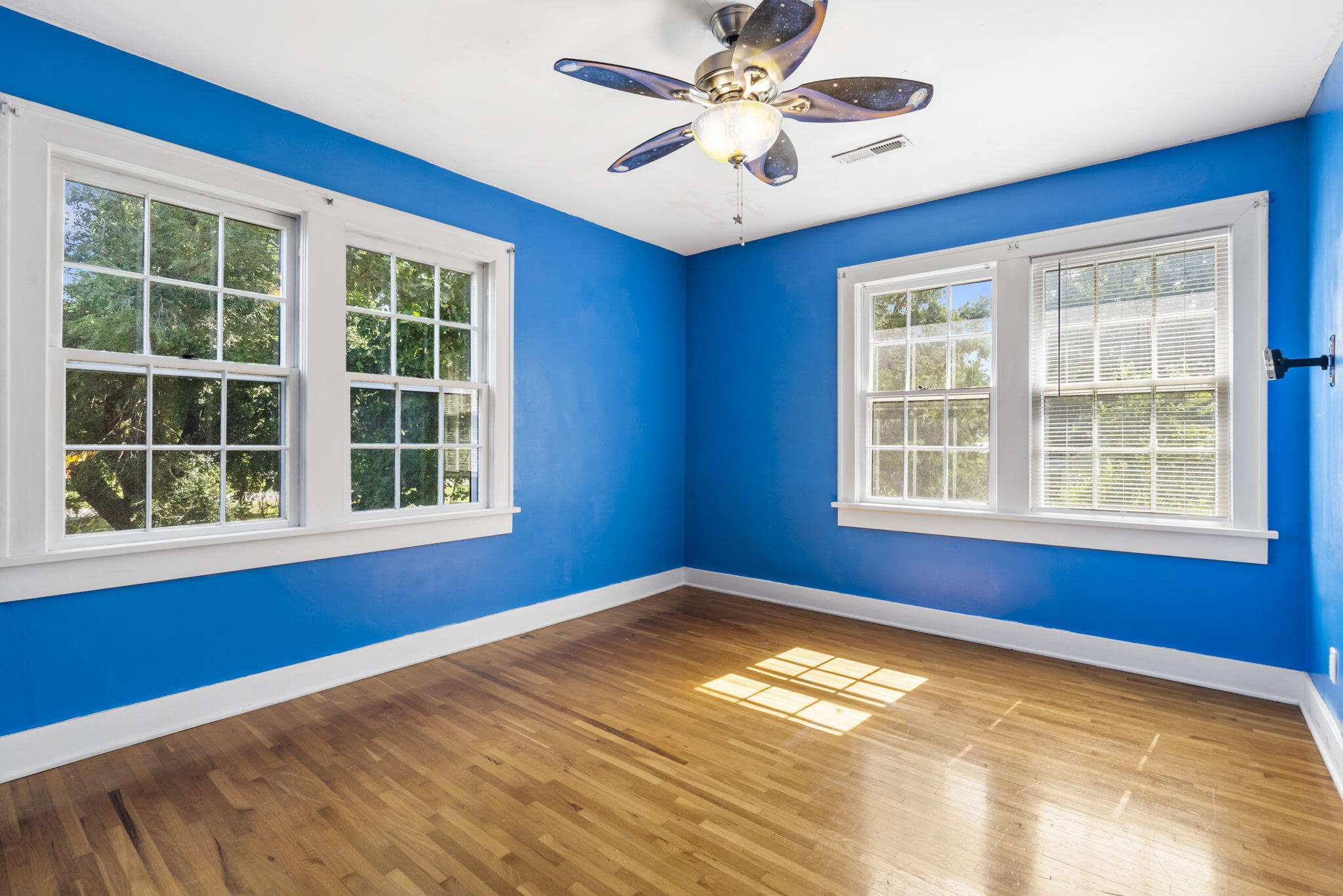 519 East South Street Property Photo 29