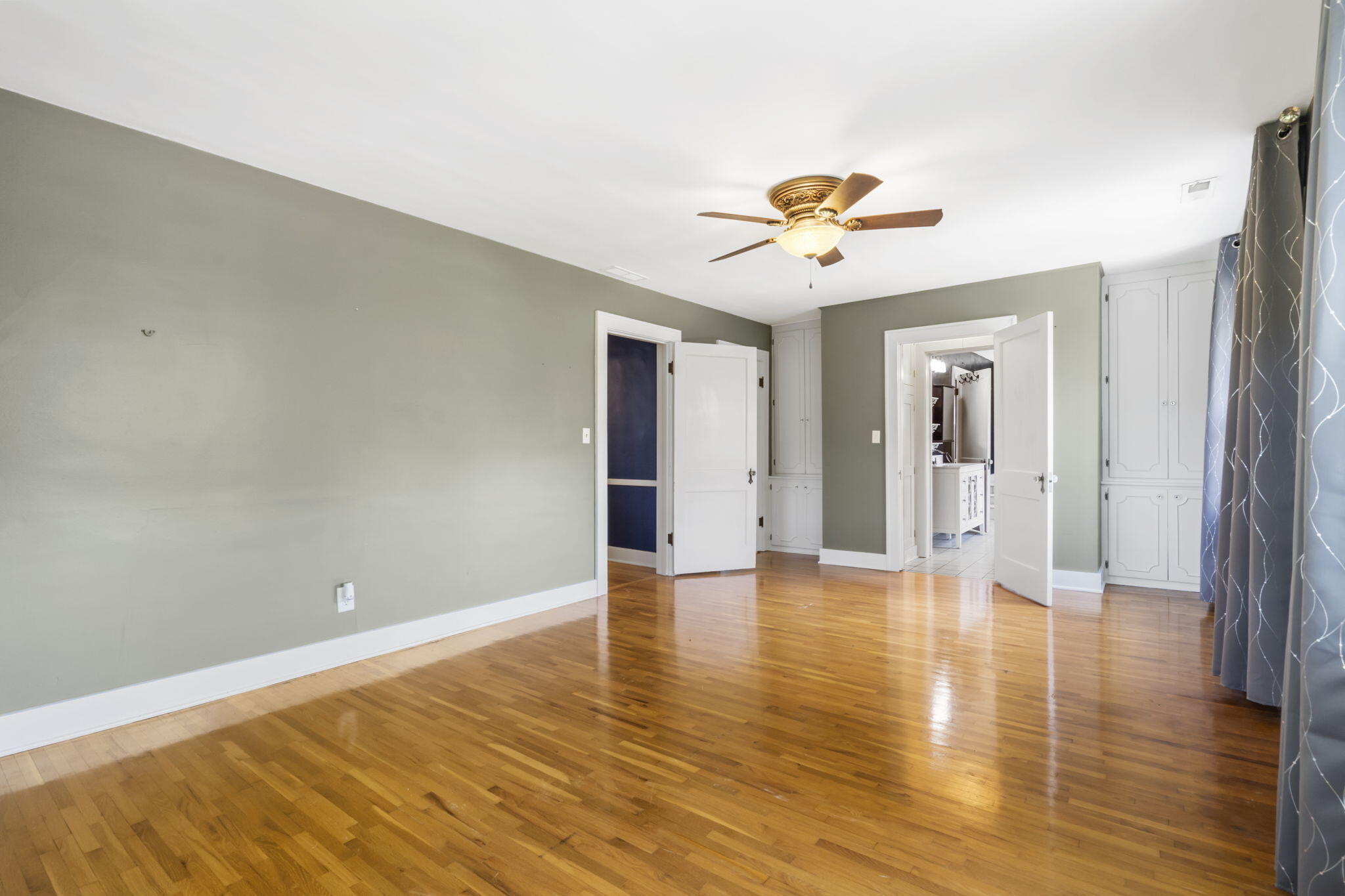 519 East South Street Property Photo 39