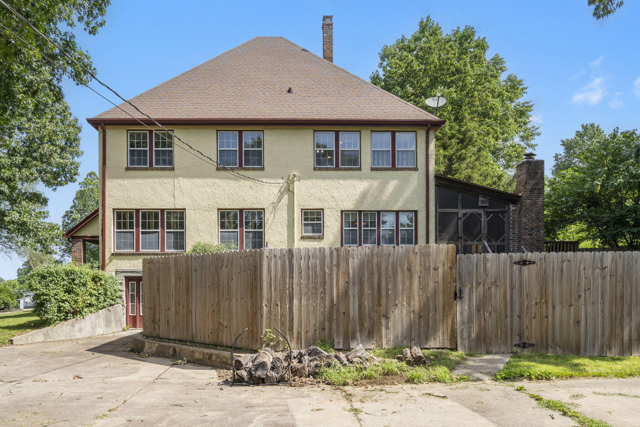 519 East South Street Property Photo 66