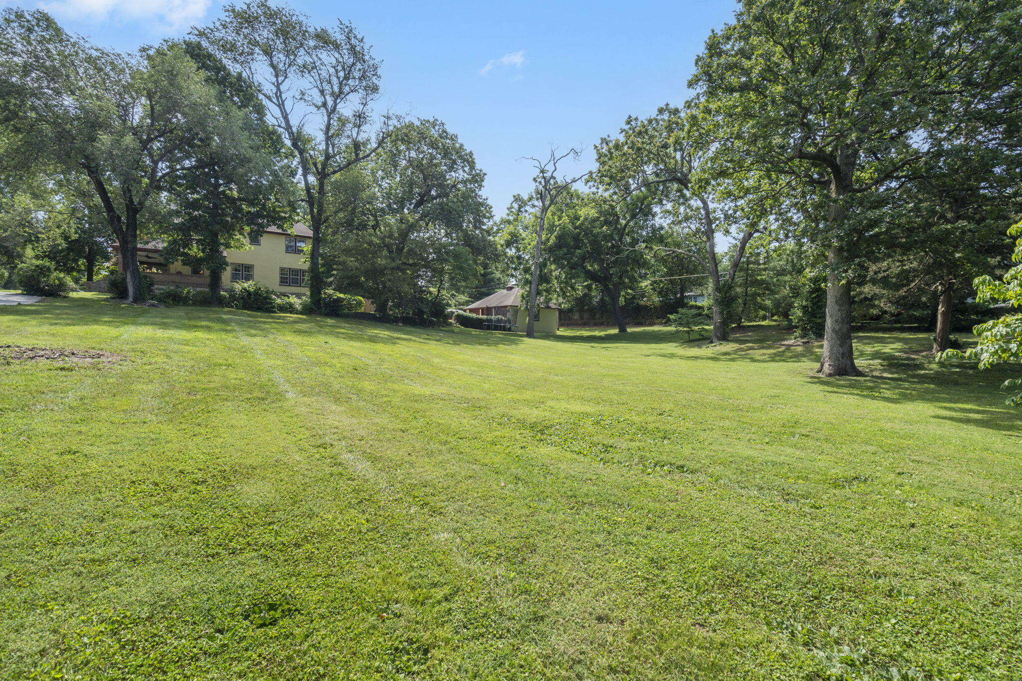 519 East South Street Property Photo 73