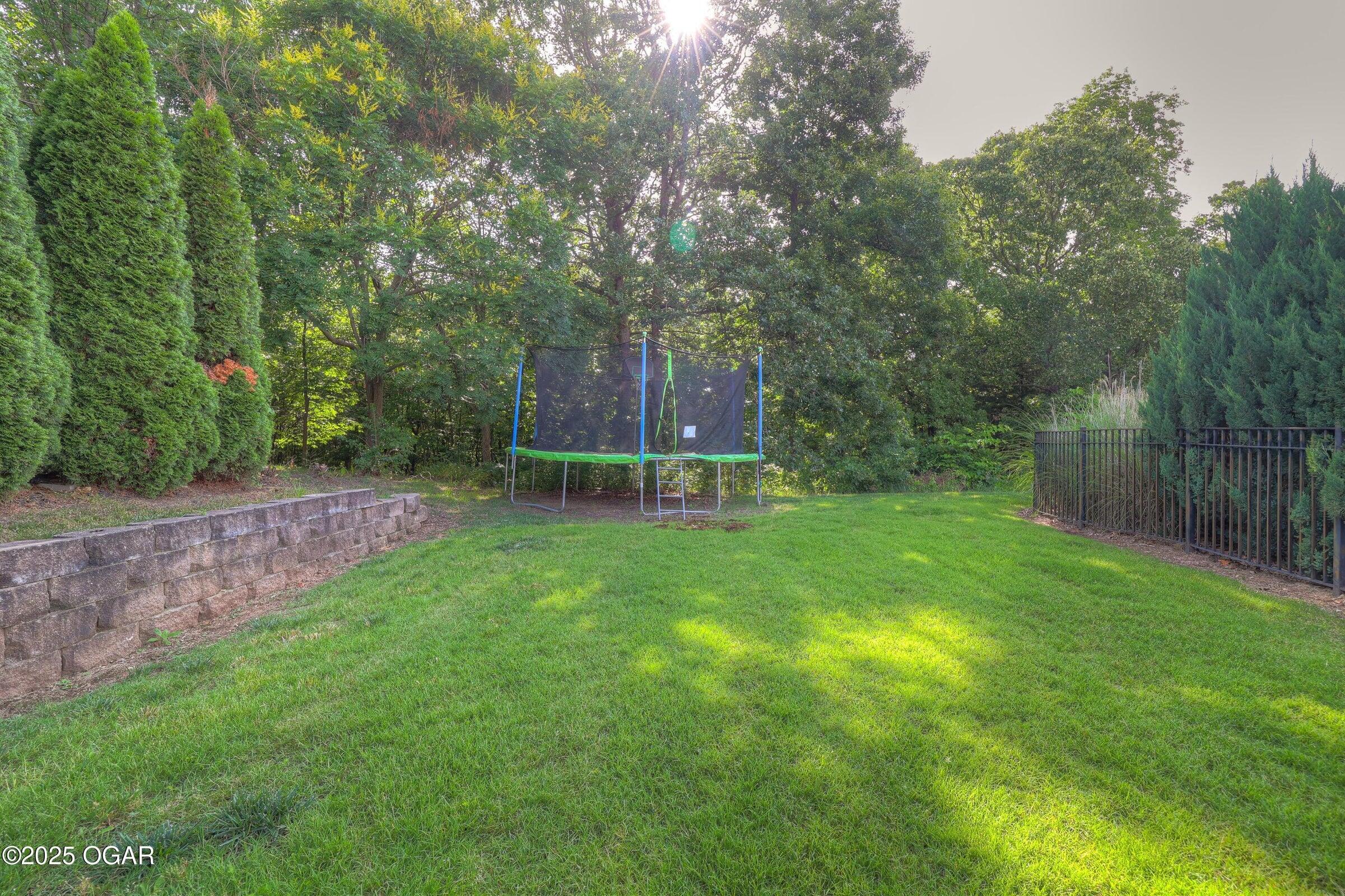 318 Fox Fire Court Property Photo 5