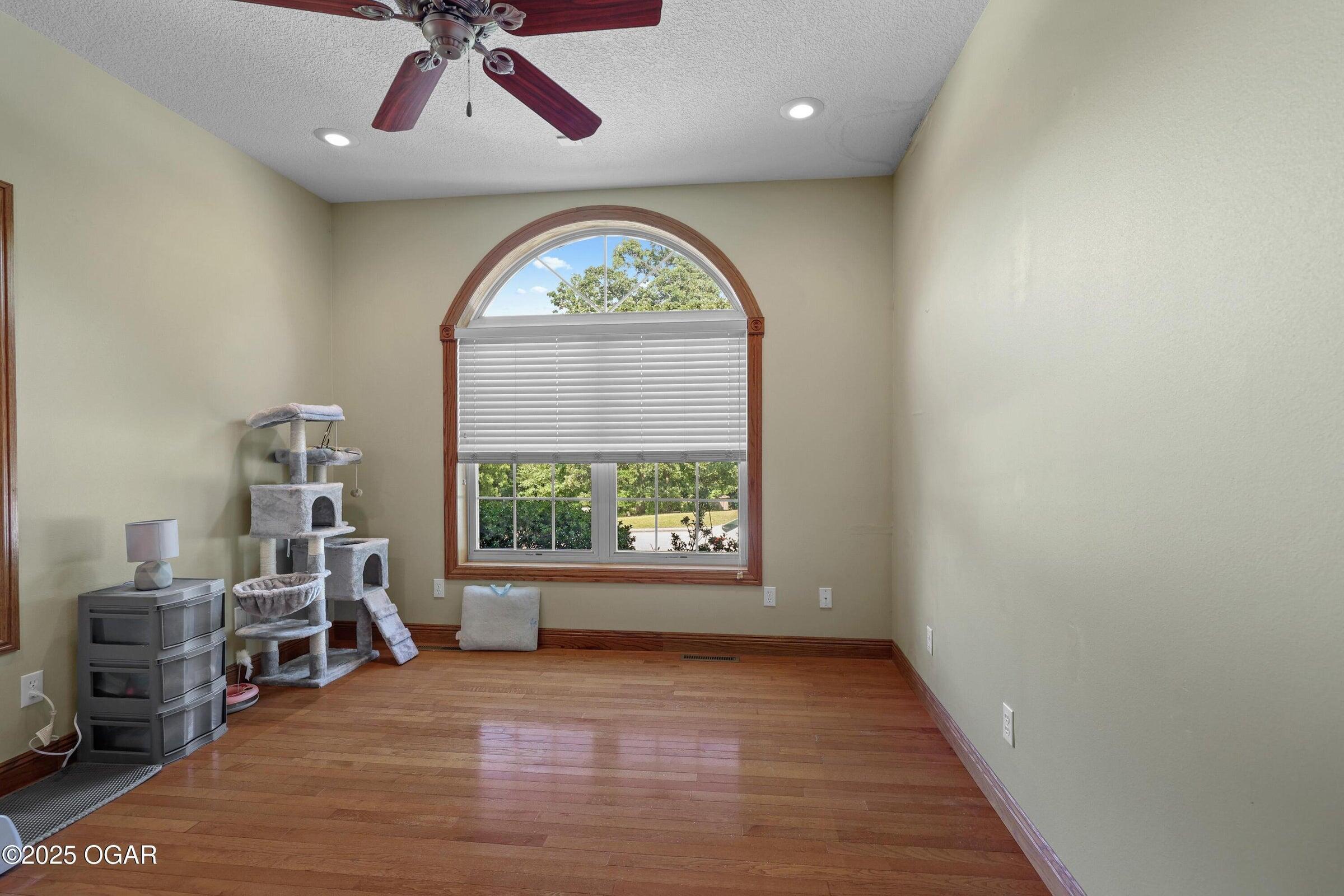 318 Fox Fire Court Property Photo 21