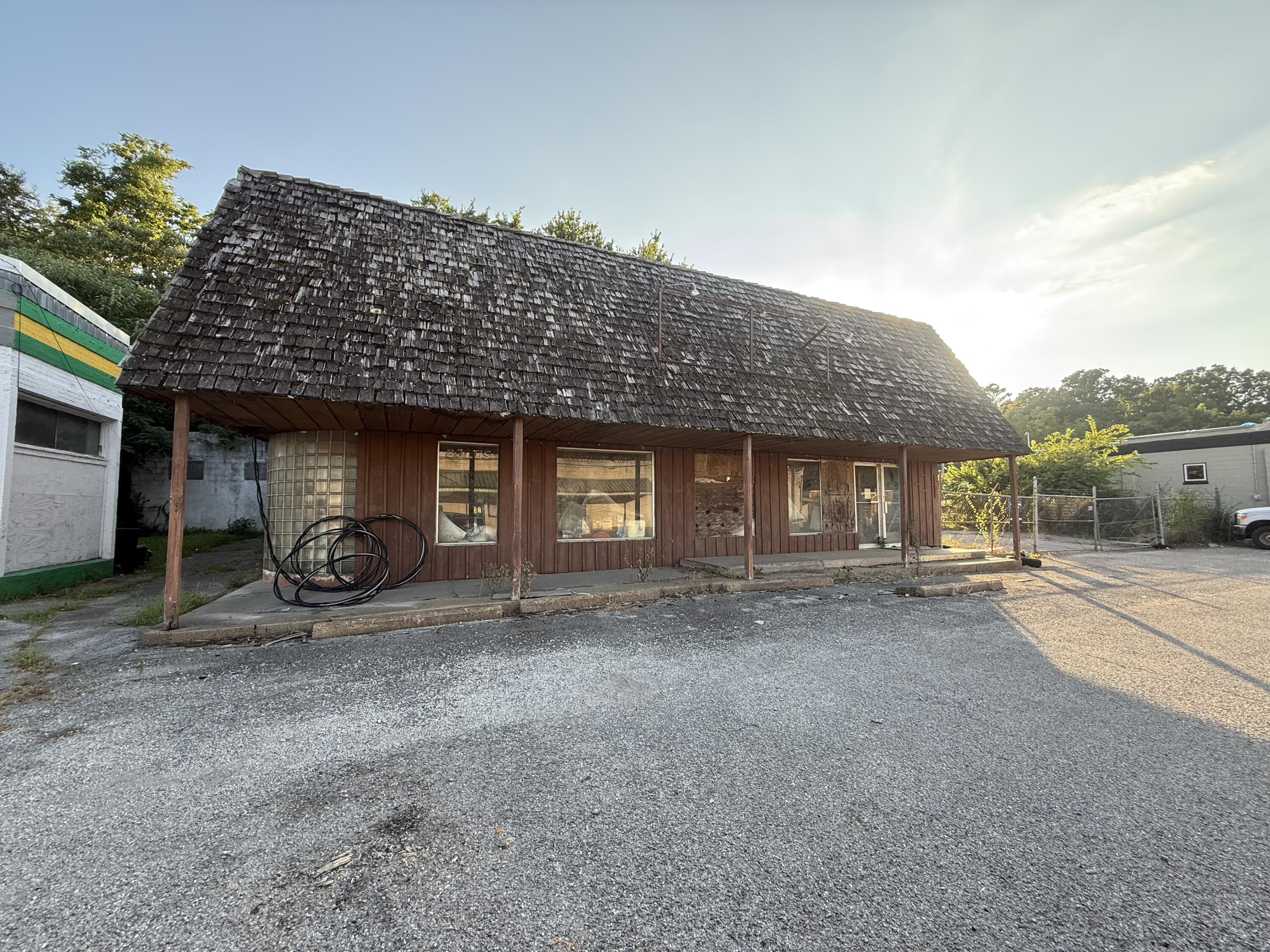 103 Vine Street Property Photo 13