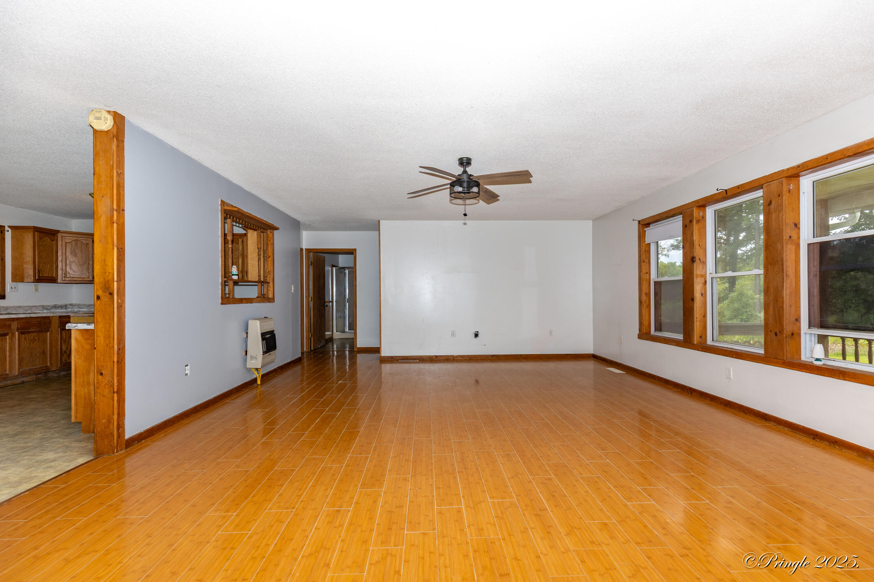 5748 County Road 3850 Property Photo 3