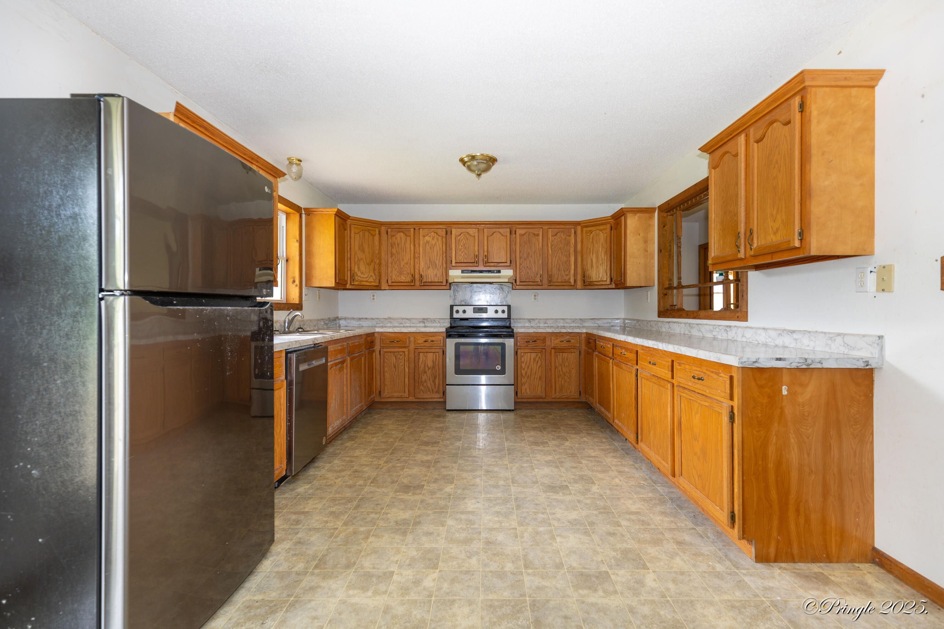 5748 County Road 3850 Property Photo 5