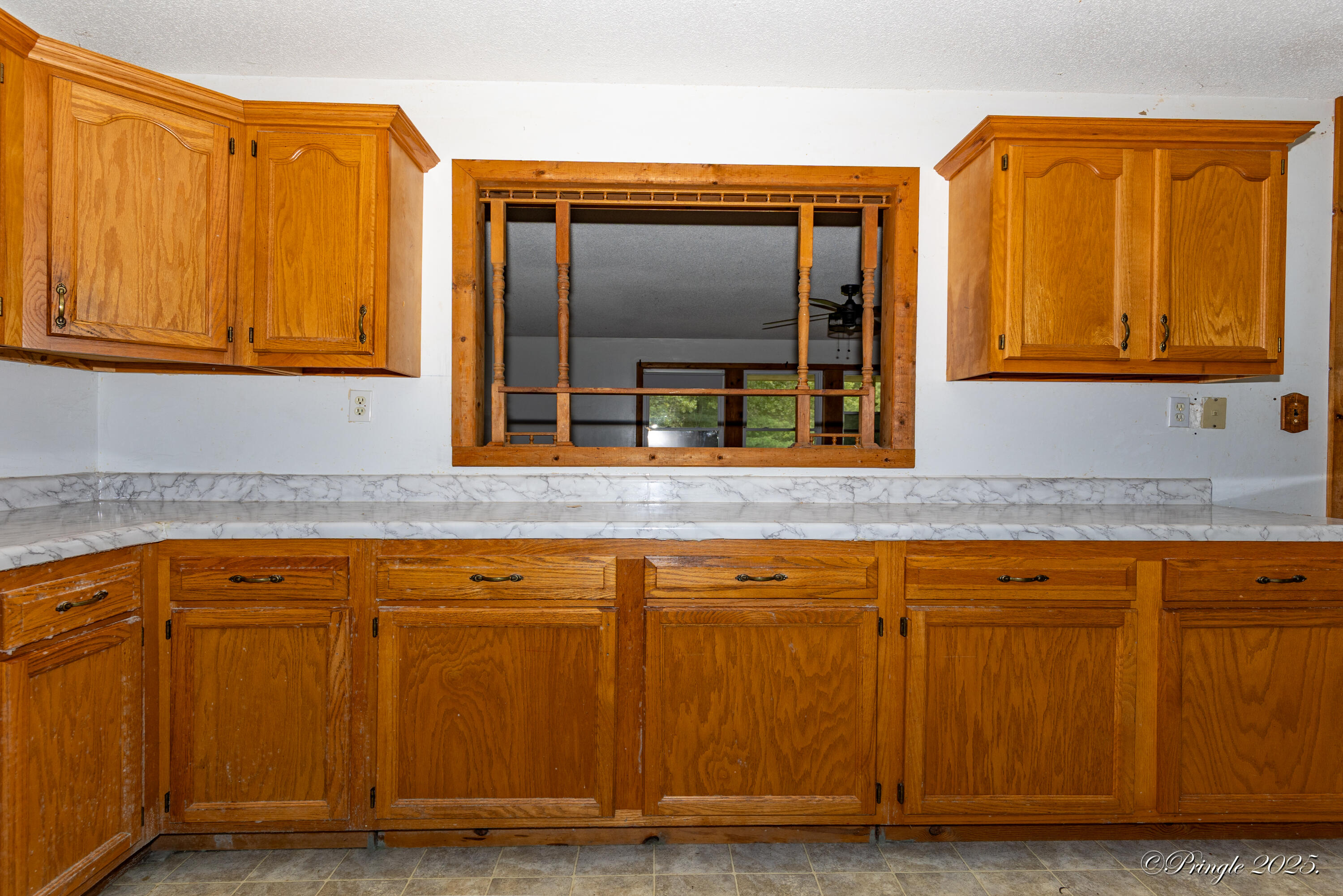 5748 County Road 3850 Property Photo 8