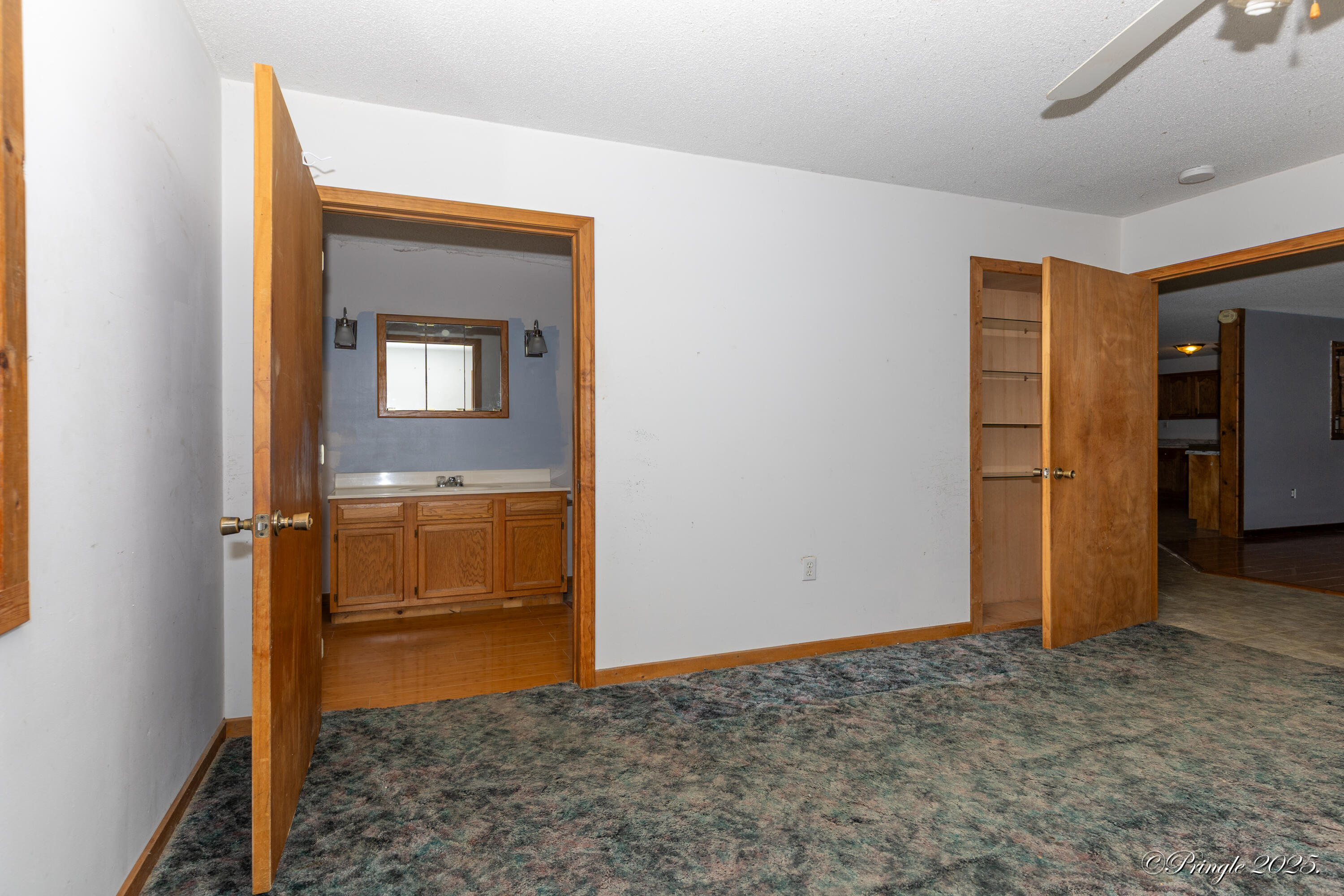 5748 County Road 3850 Property Photo 11