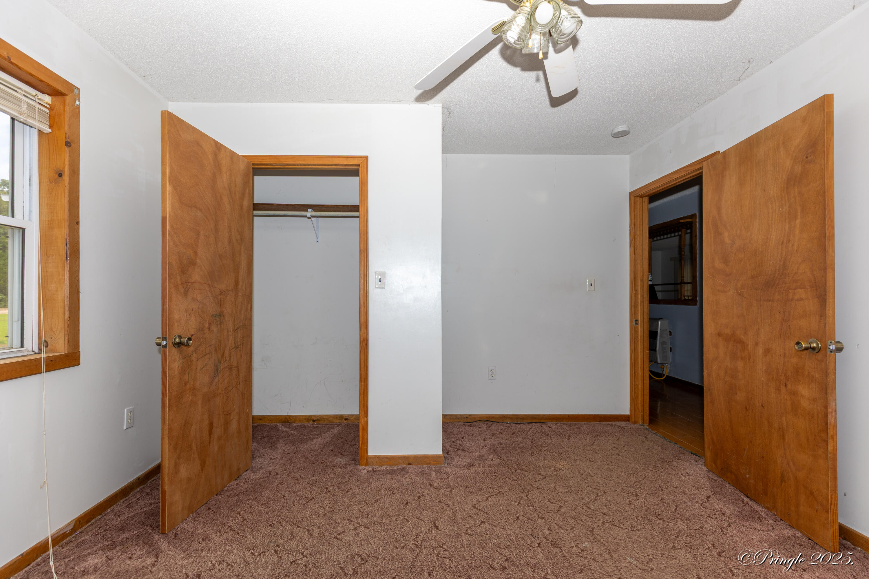 5748 County Road 3850 Property Photo 15