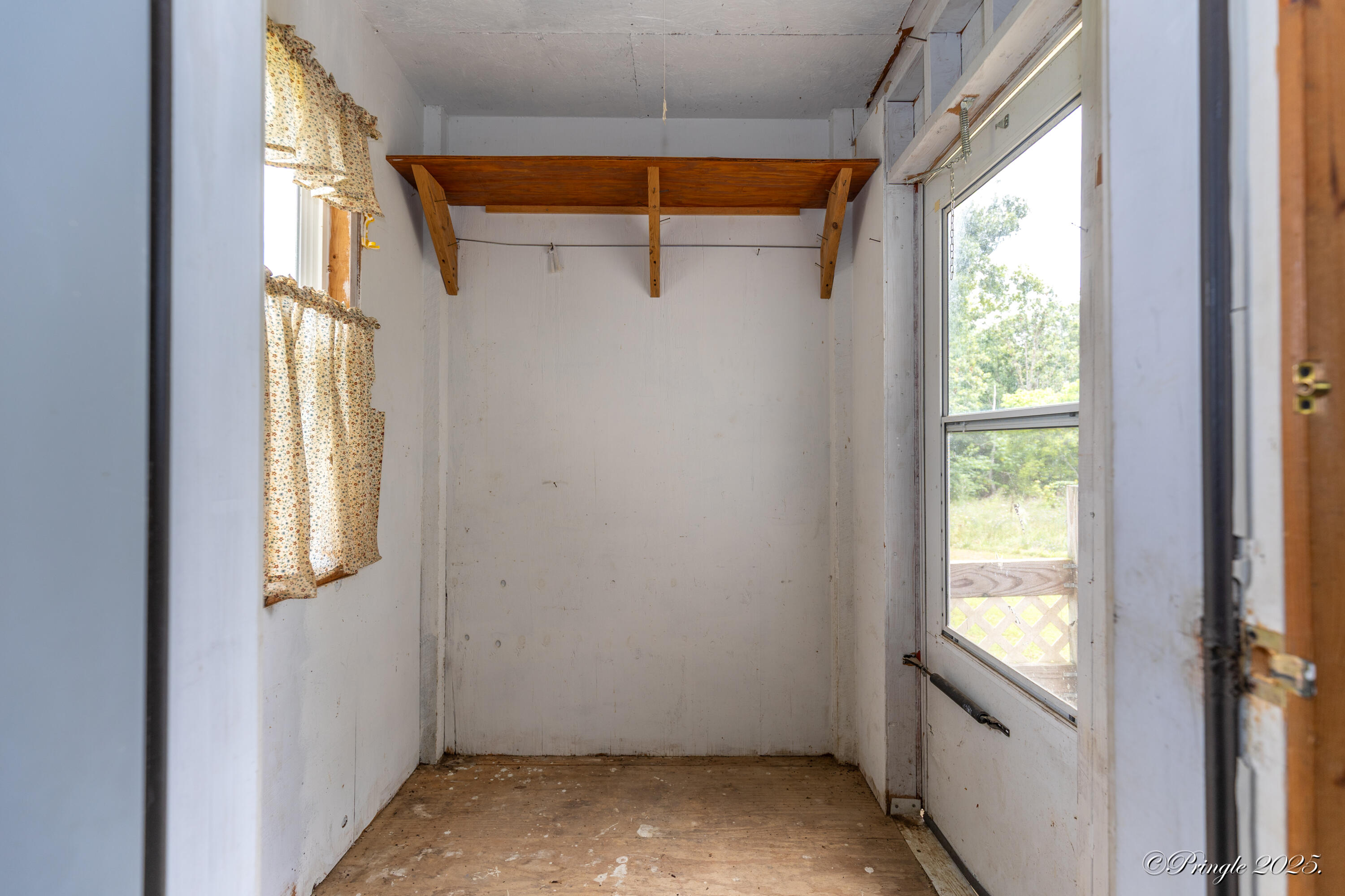 5748 County Road 3850 Property Photo 21
