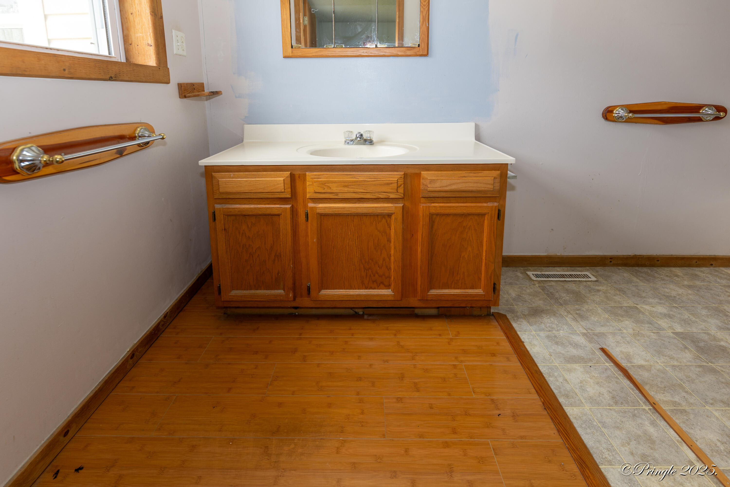5748 County Road 3850 Property Photo 12