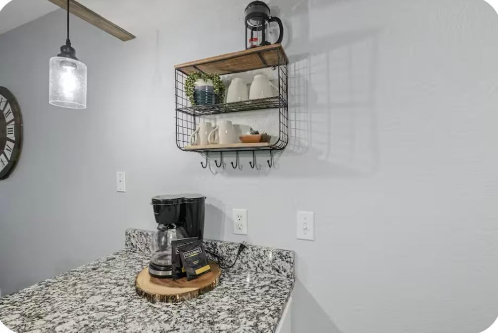200 Golfview Drive Property Photo 13