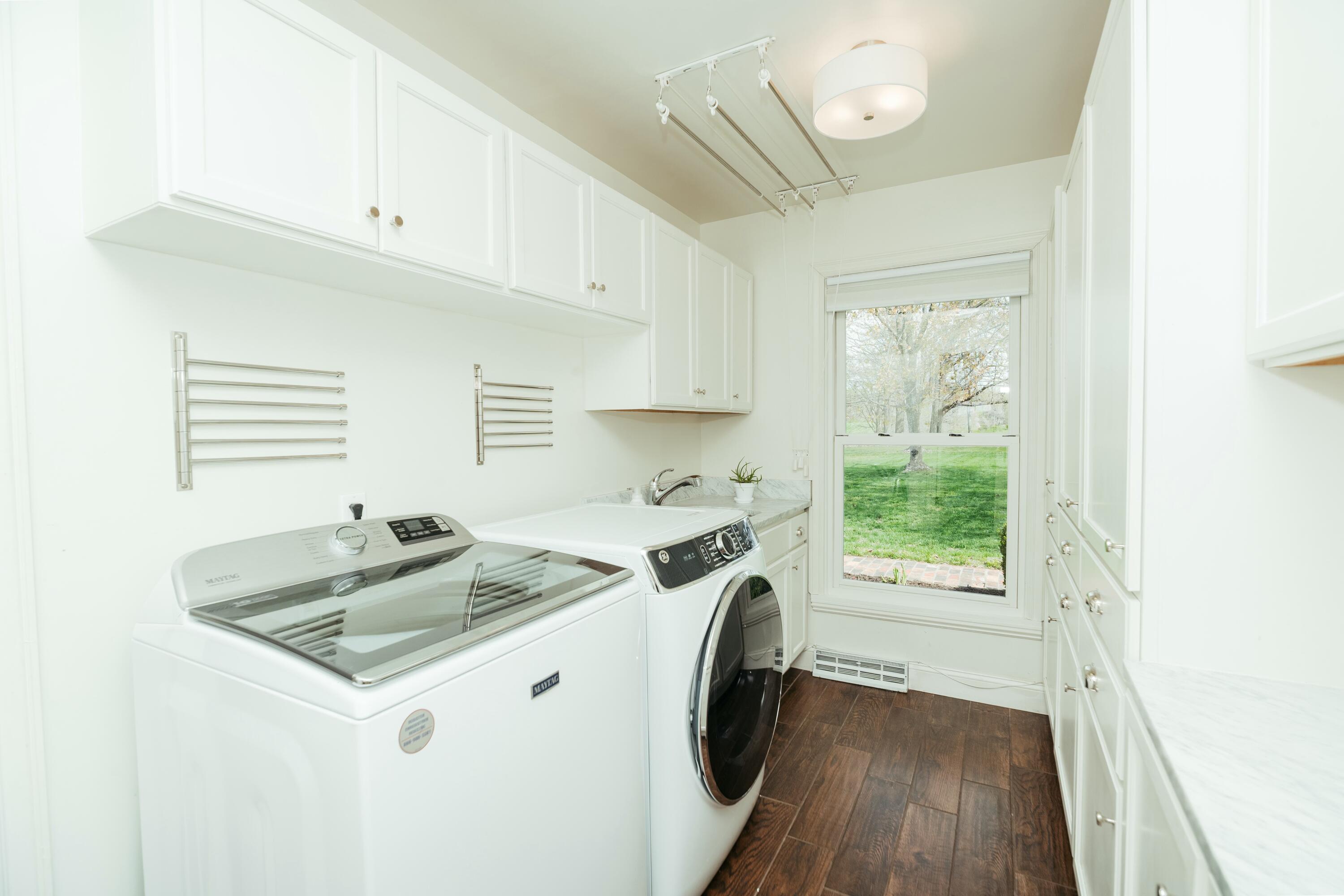 5724 East Mill St Street Property Photo 14
