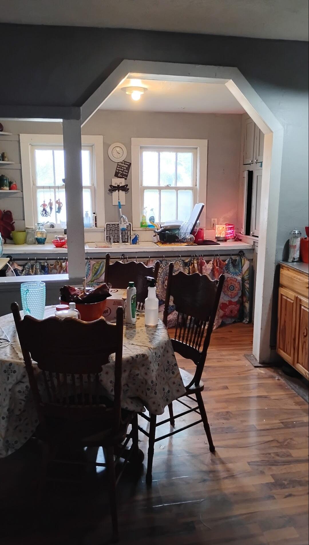 1885 North Lyon Avenue Property Photo 8
