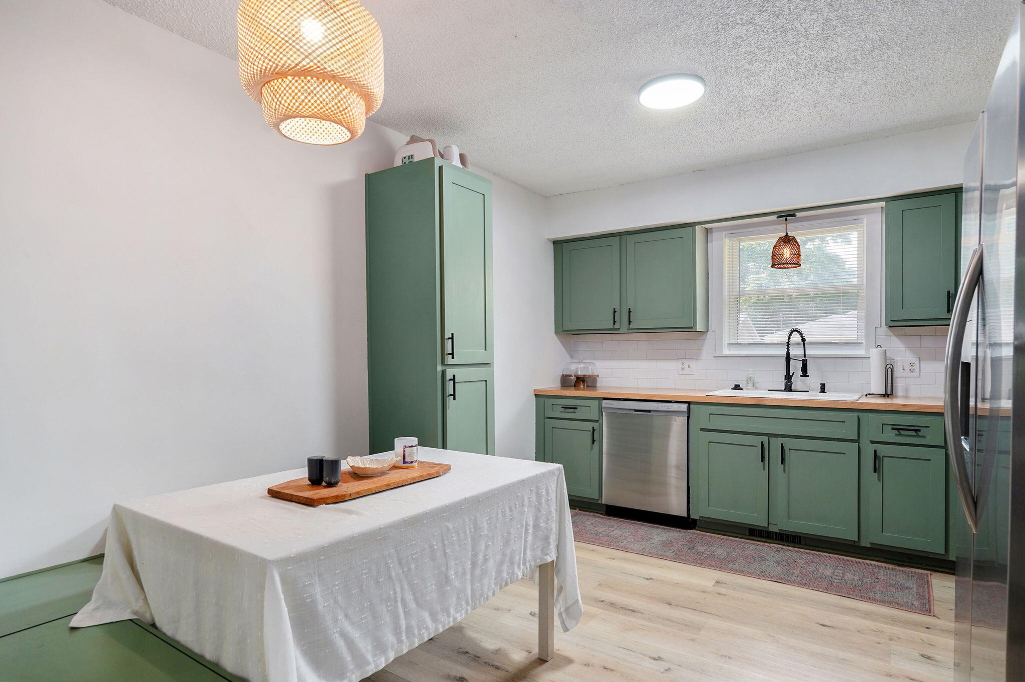 303 East Berkeley Street Property Photo 8