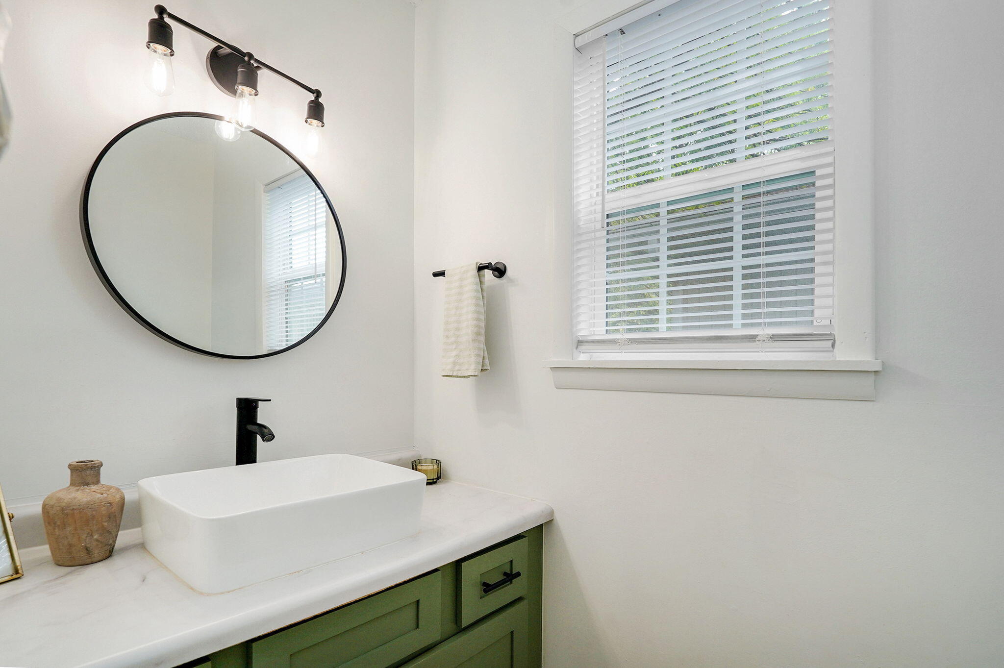 303 East Berkeley Street Property Photo 13