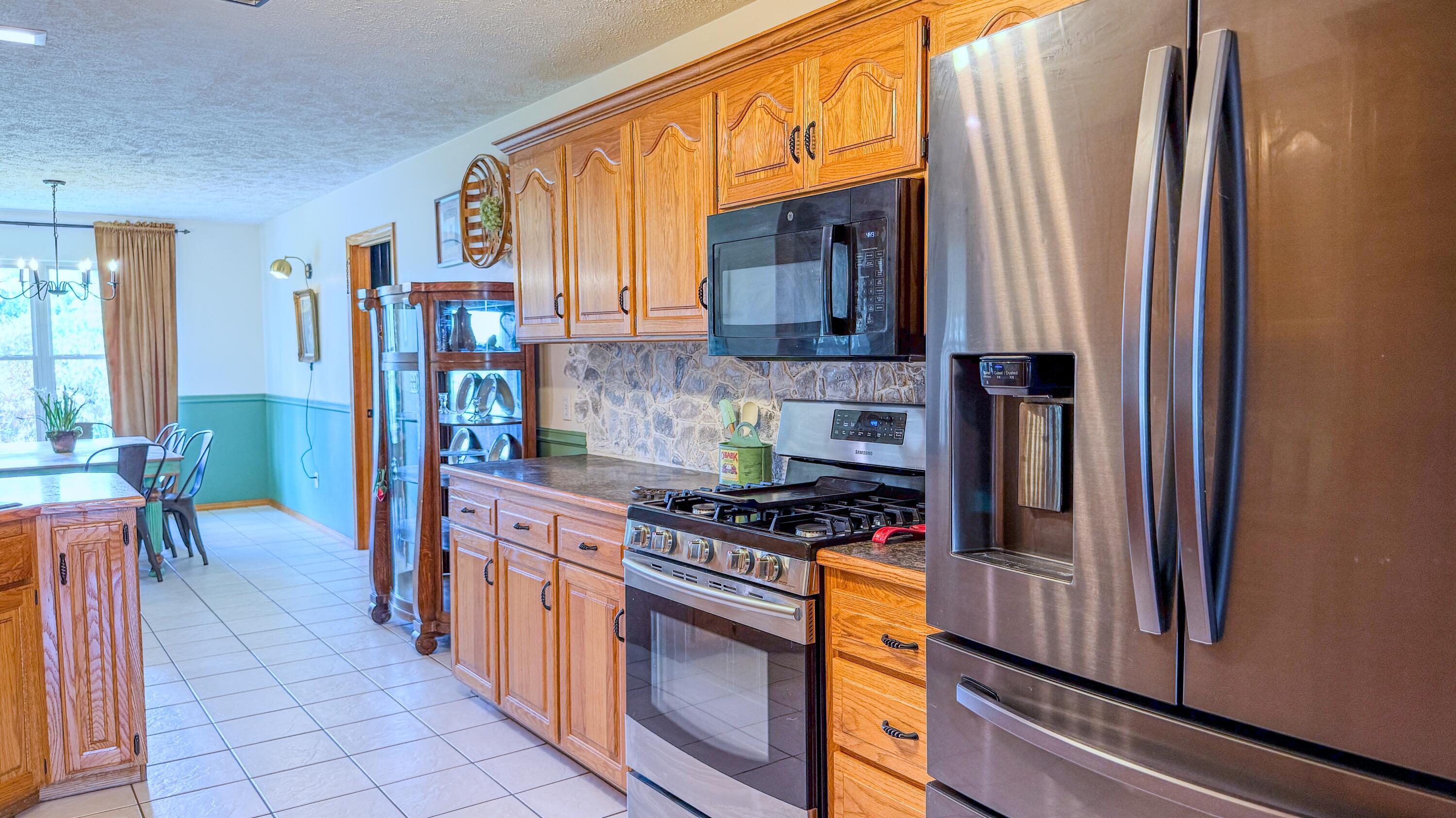 707 East Bryant Avenue Property Photo 8