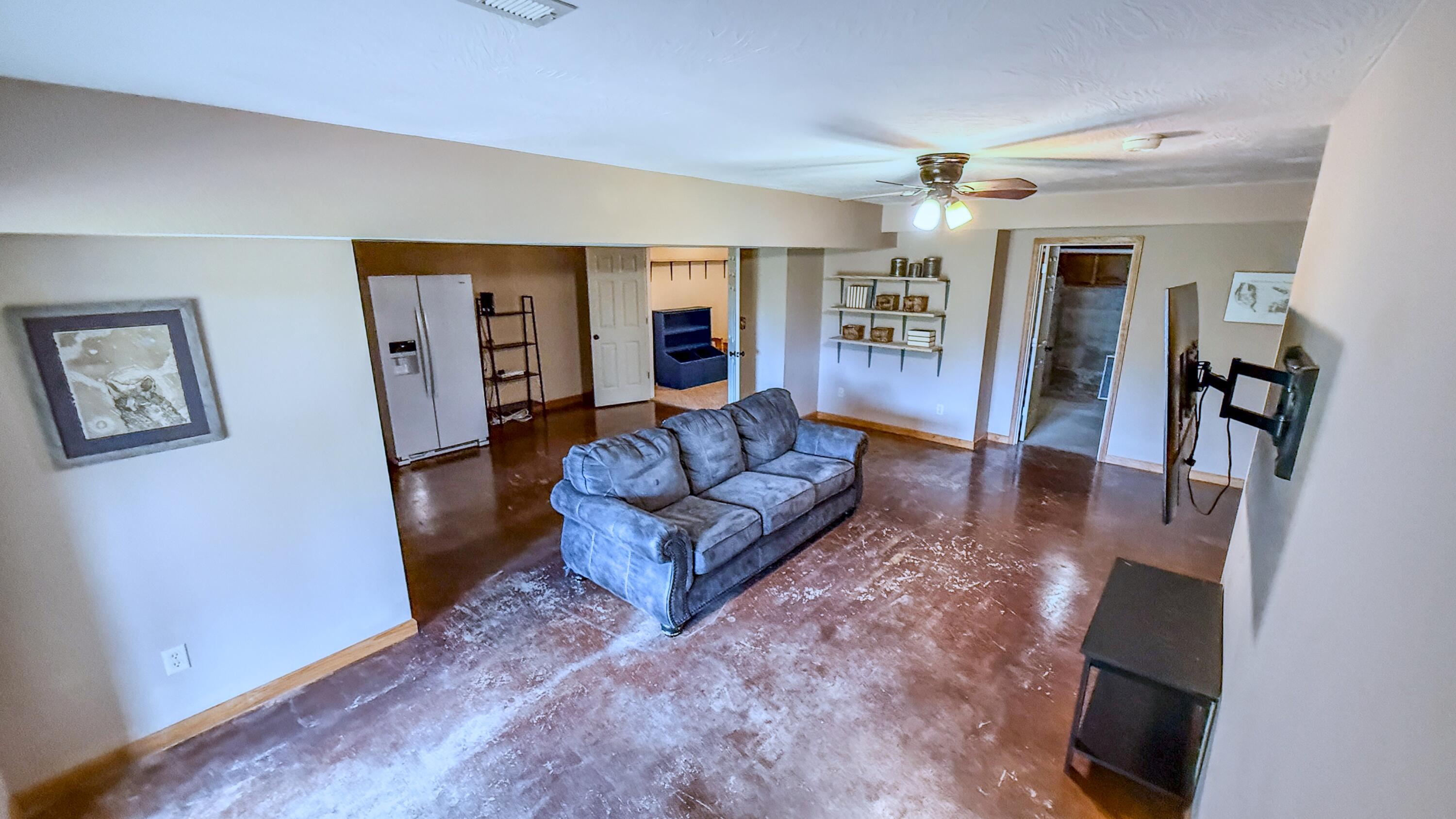 707 East Bryant Avenue Property Photo 30