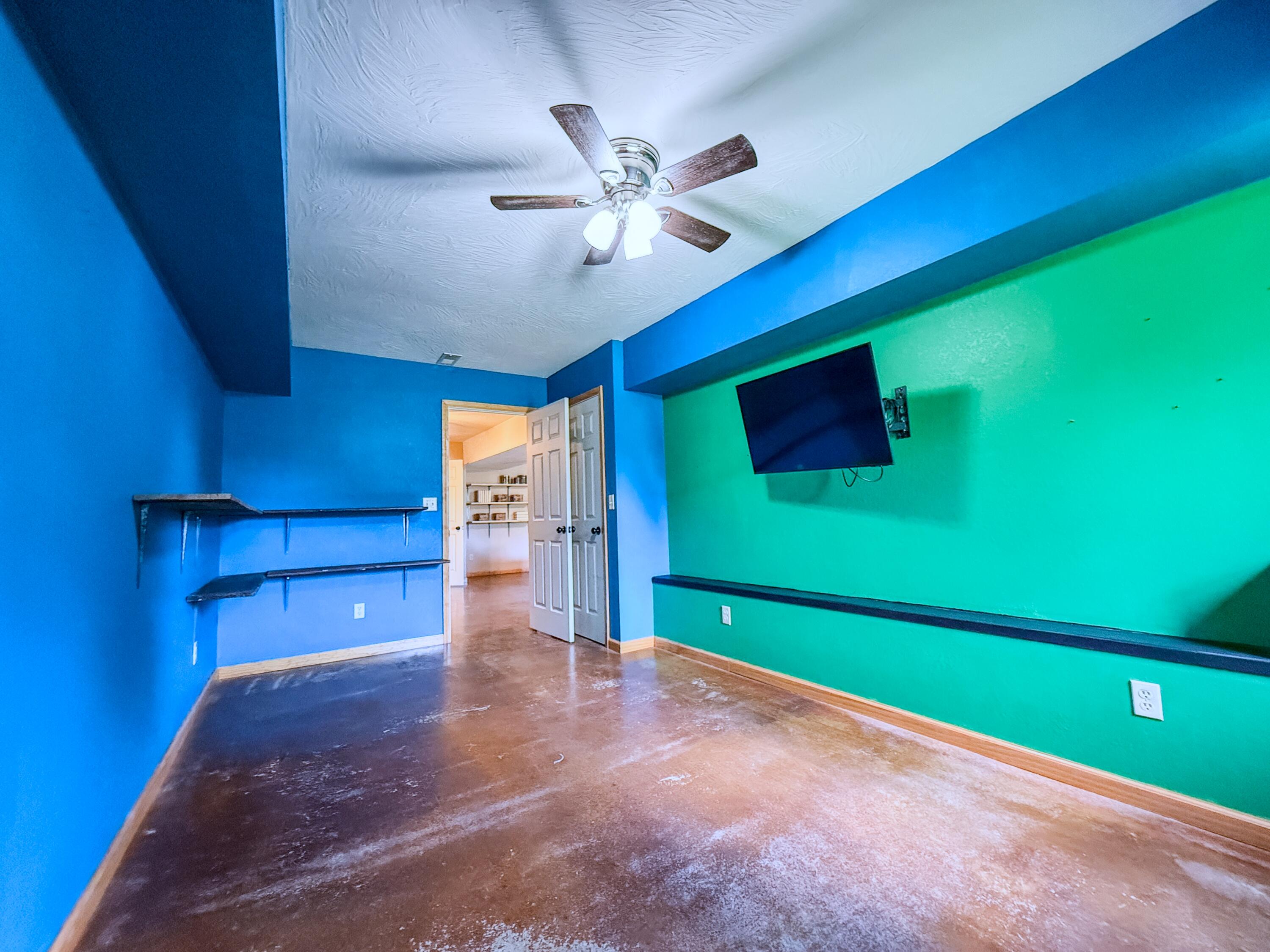 707 East Bryant Avenue Property Photo 32