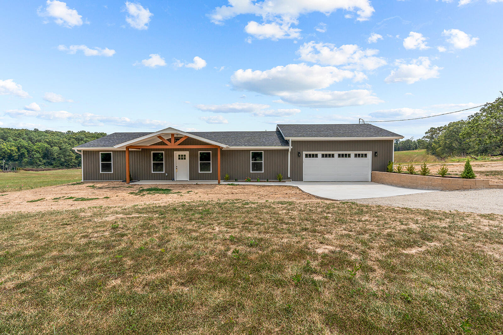 21113 Fr 2020 Property Photo 1