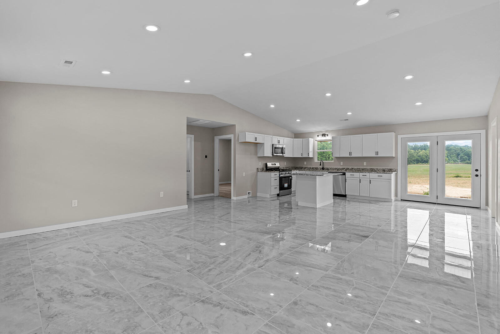 21113 Fr 2020 Property Photo 26