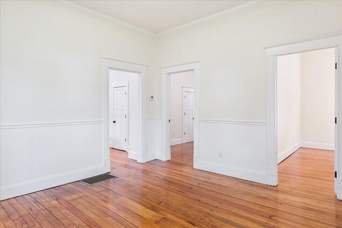 1156 West Lynn Street Property Photo 6