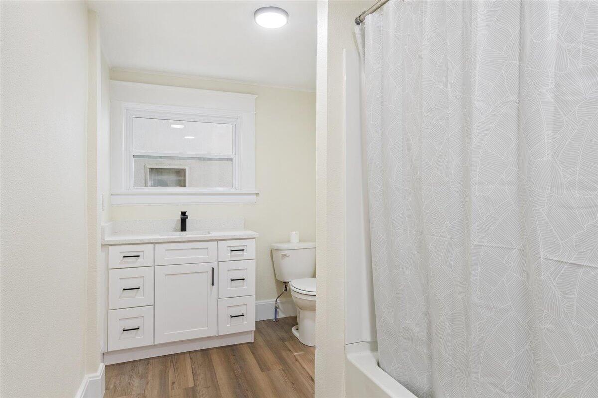 1156 West Lynn Street Property Photo 18