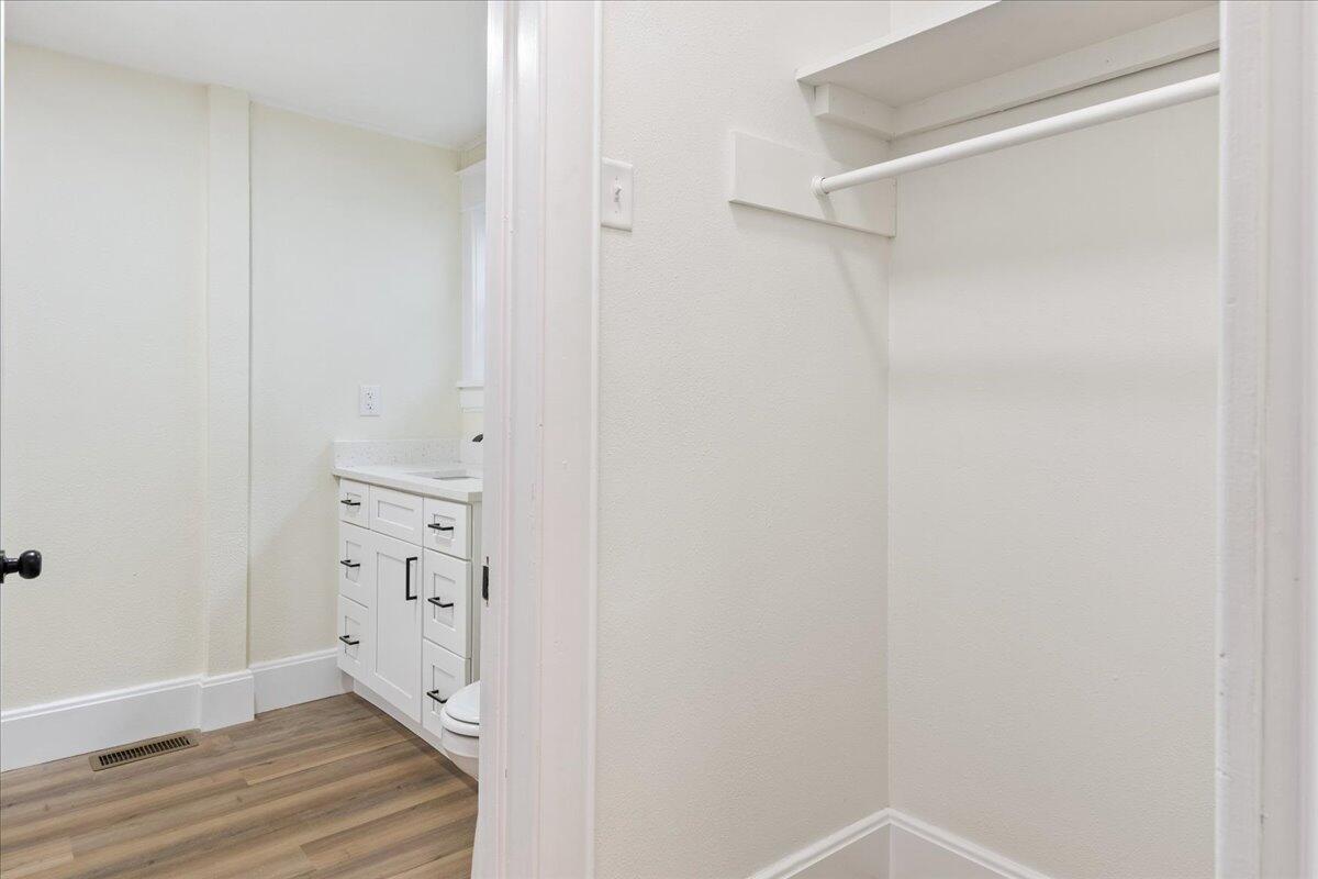 1156 West Lynn Street Property Photo 21