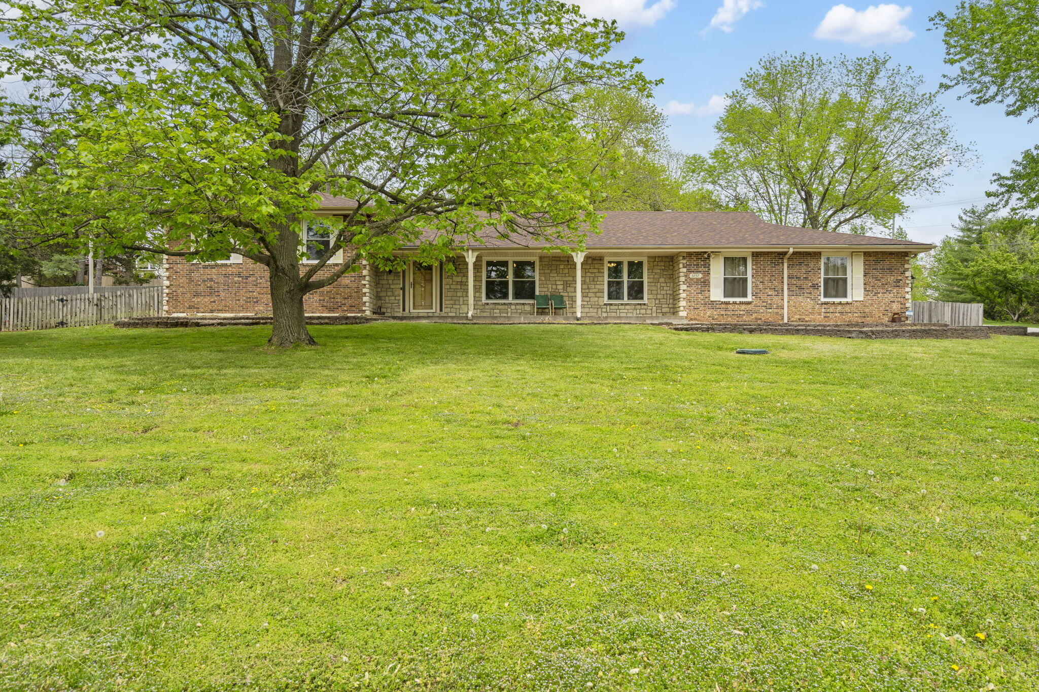 5757 East Meadowmere Street Property Photo 3
