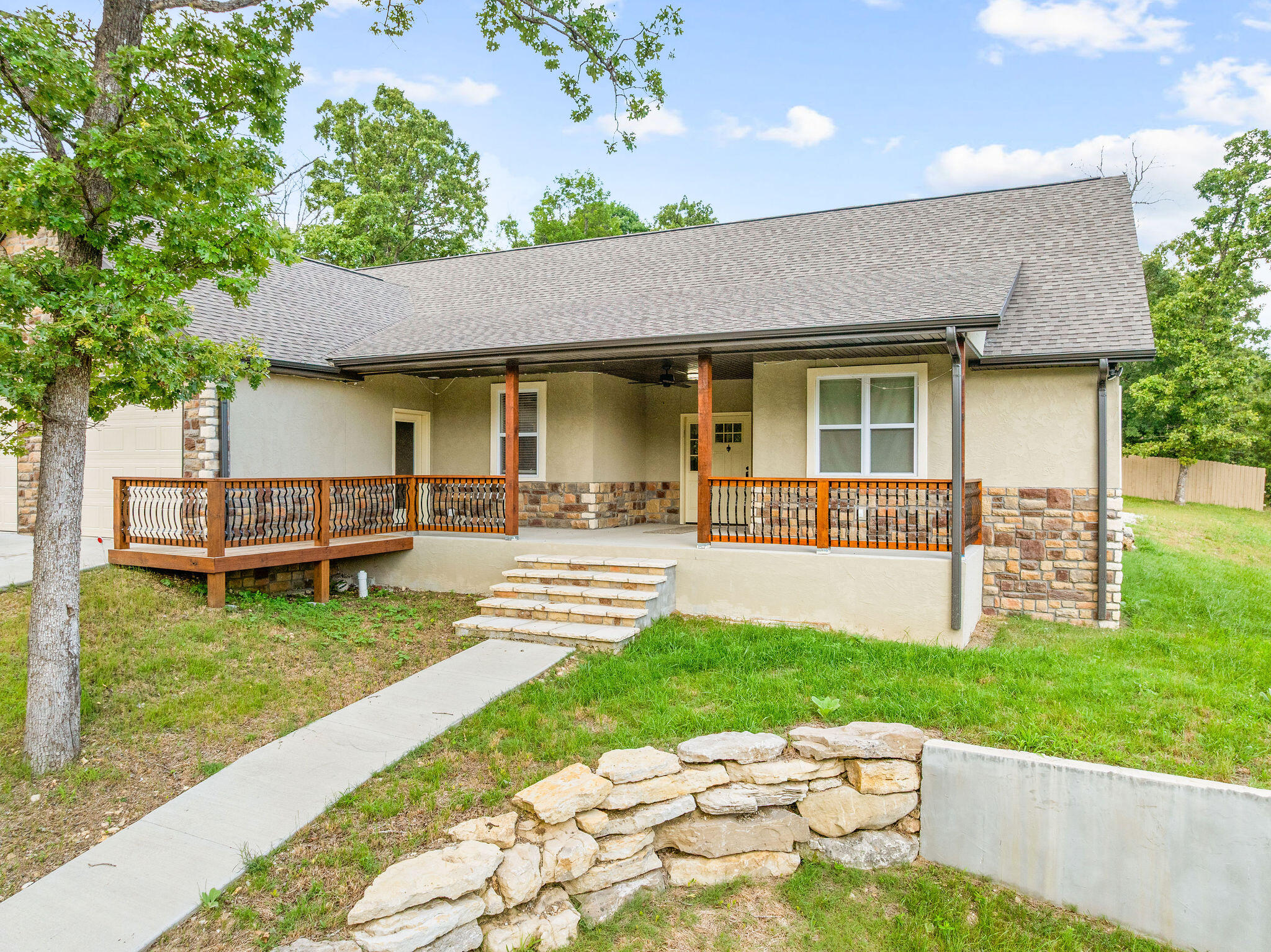 122 Thomas Eugene Drive Property Photo 1