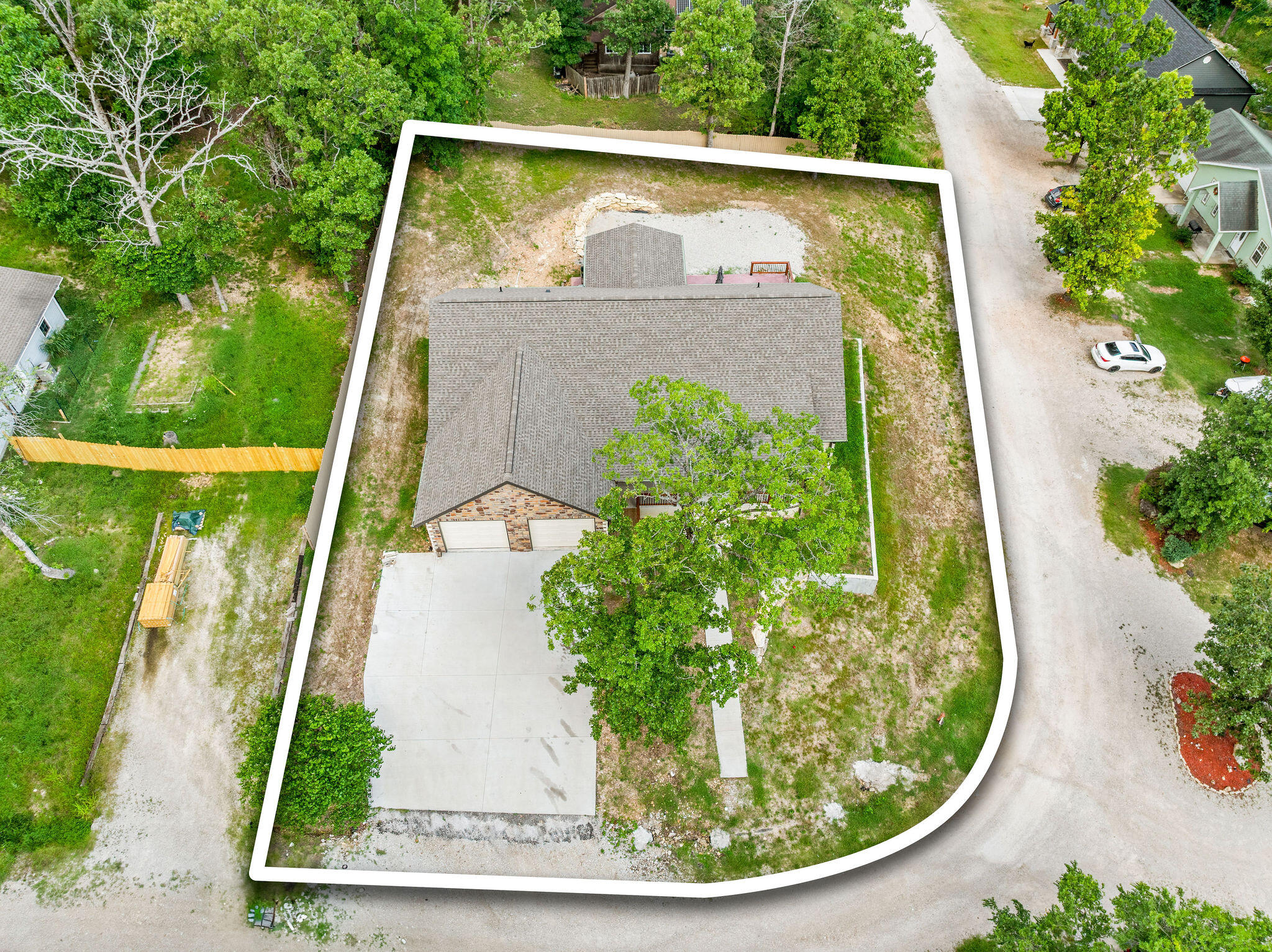 122 Thomas Eugene Drive Property Photo 4